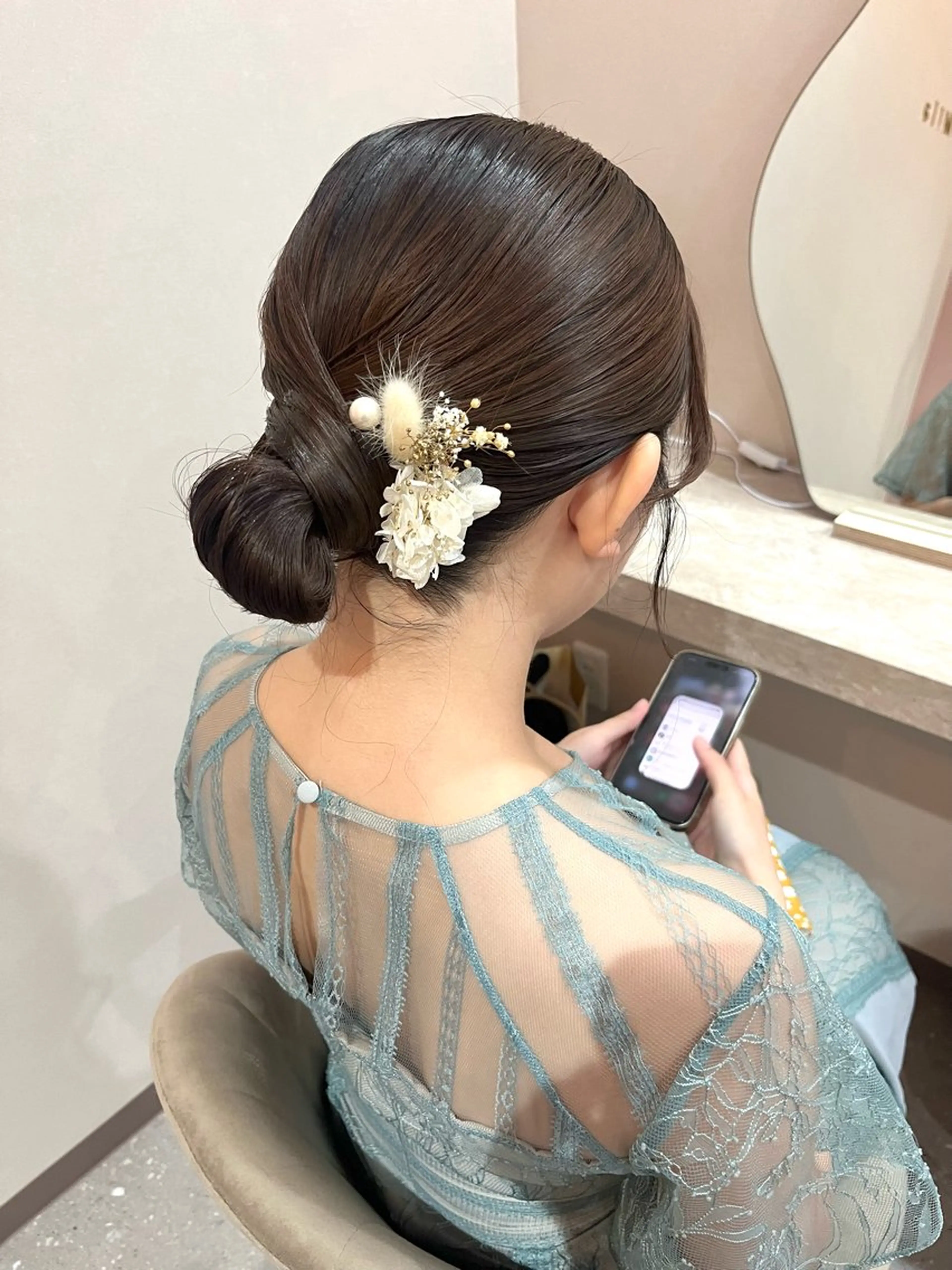 ミディアム ヘアアレンジ ヘアセット Mila Akariのヘアスタイル