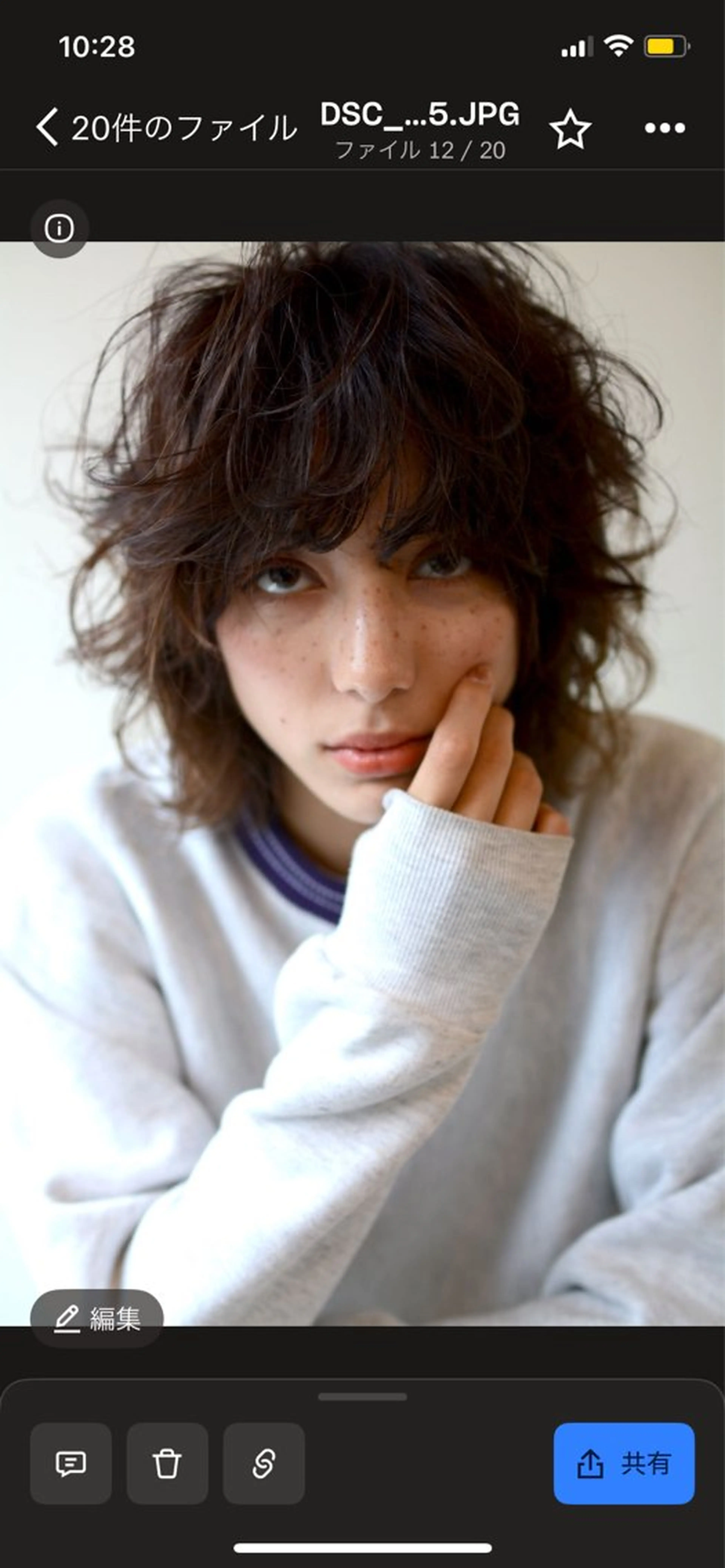 ショート パーマ ひなこ / 艶カラーのヘアスタイル