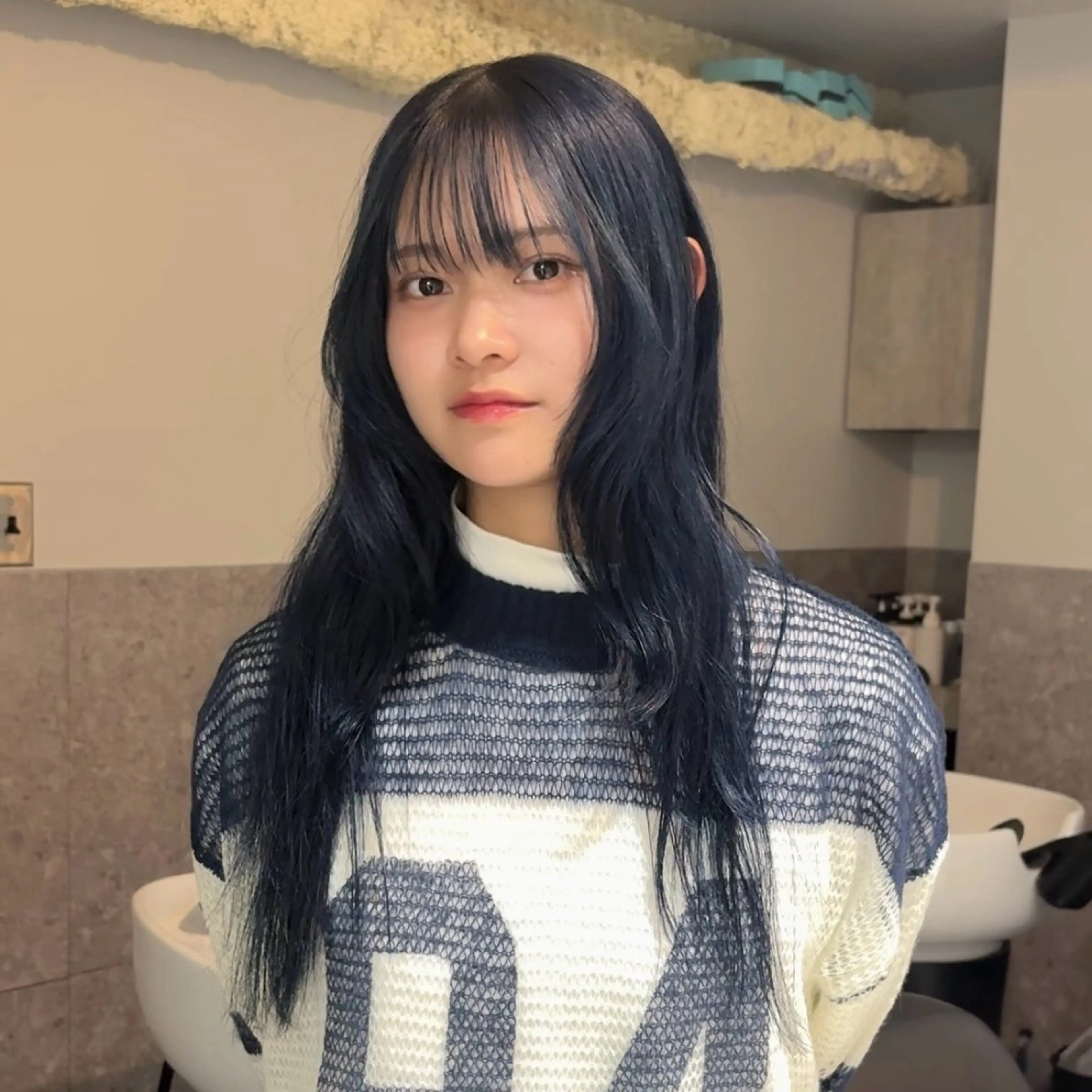 ロング カラー 黒髪 ブルーカラー ブルーブラック ハイトーンカラー ヘアカラー The Path ARENのヘアスタイル