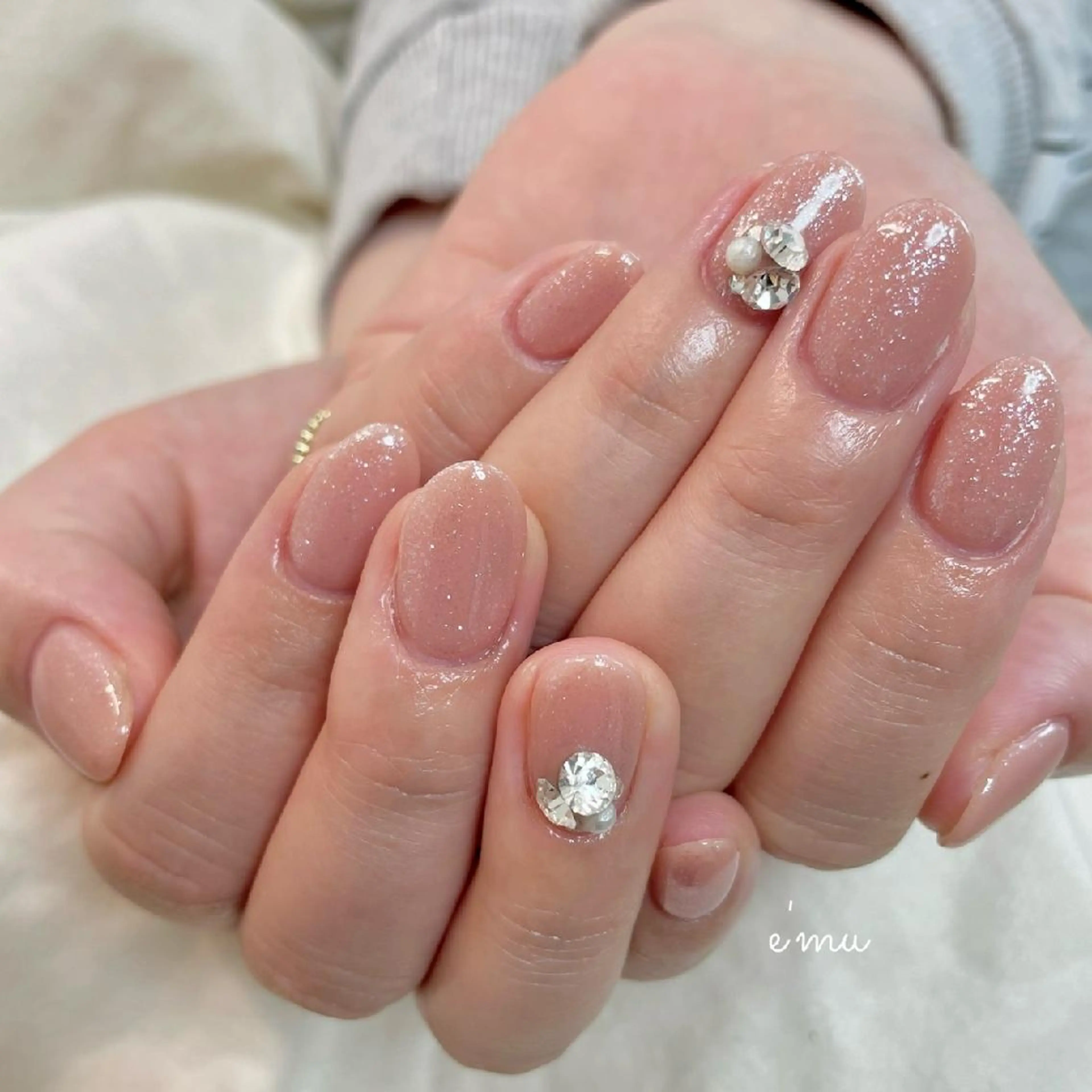 ネイル キラキラネイル ワンカラーネイル nail salon e'mu💐のネイルデザイン