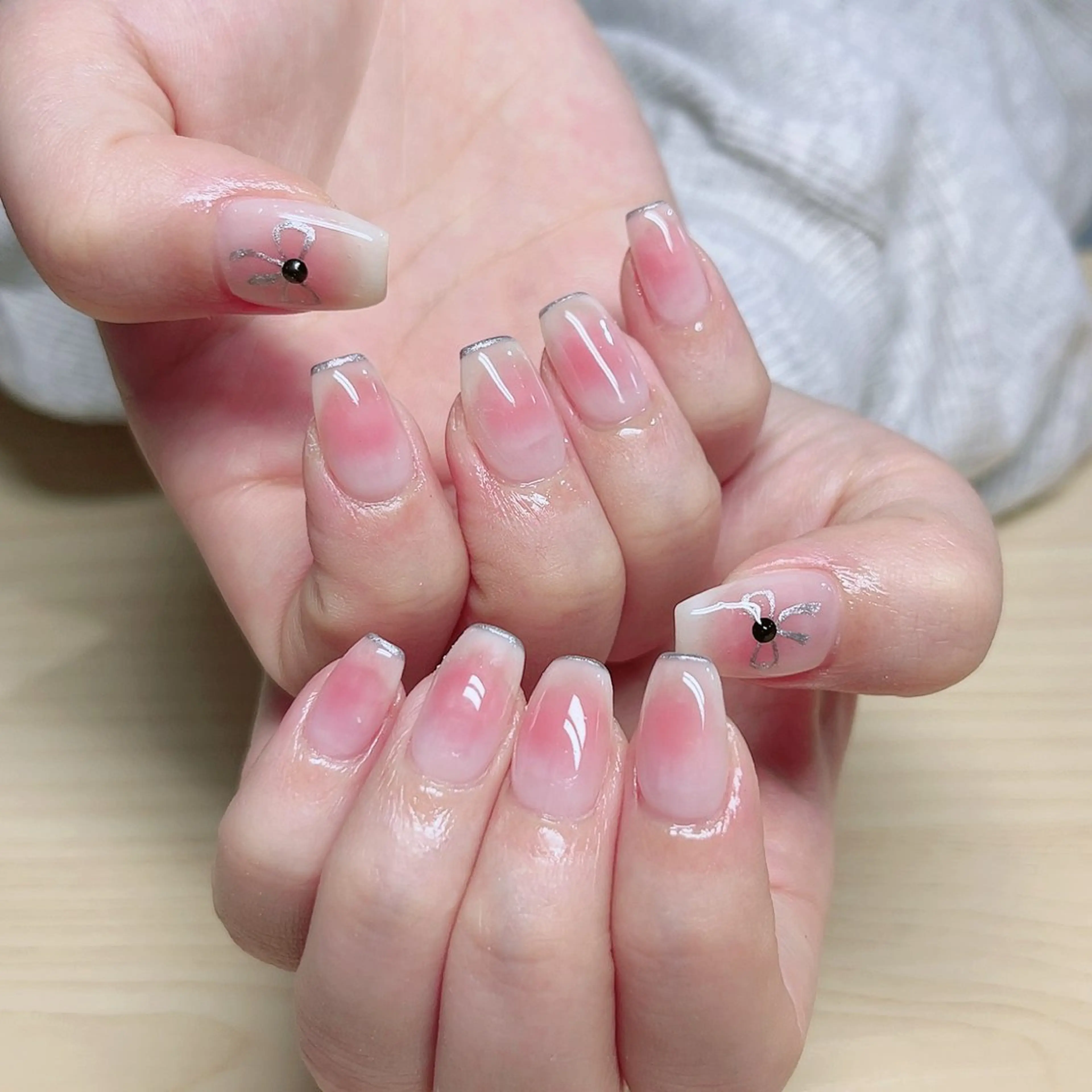 ネイル チークネイル ハンドネイル ハンドケア NANAKO 🌼のネイルデザイン