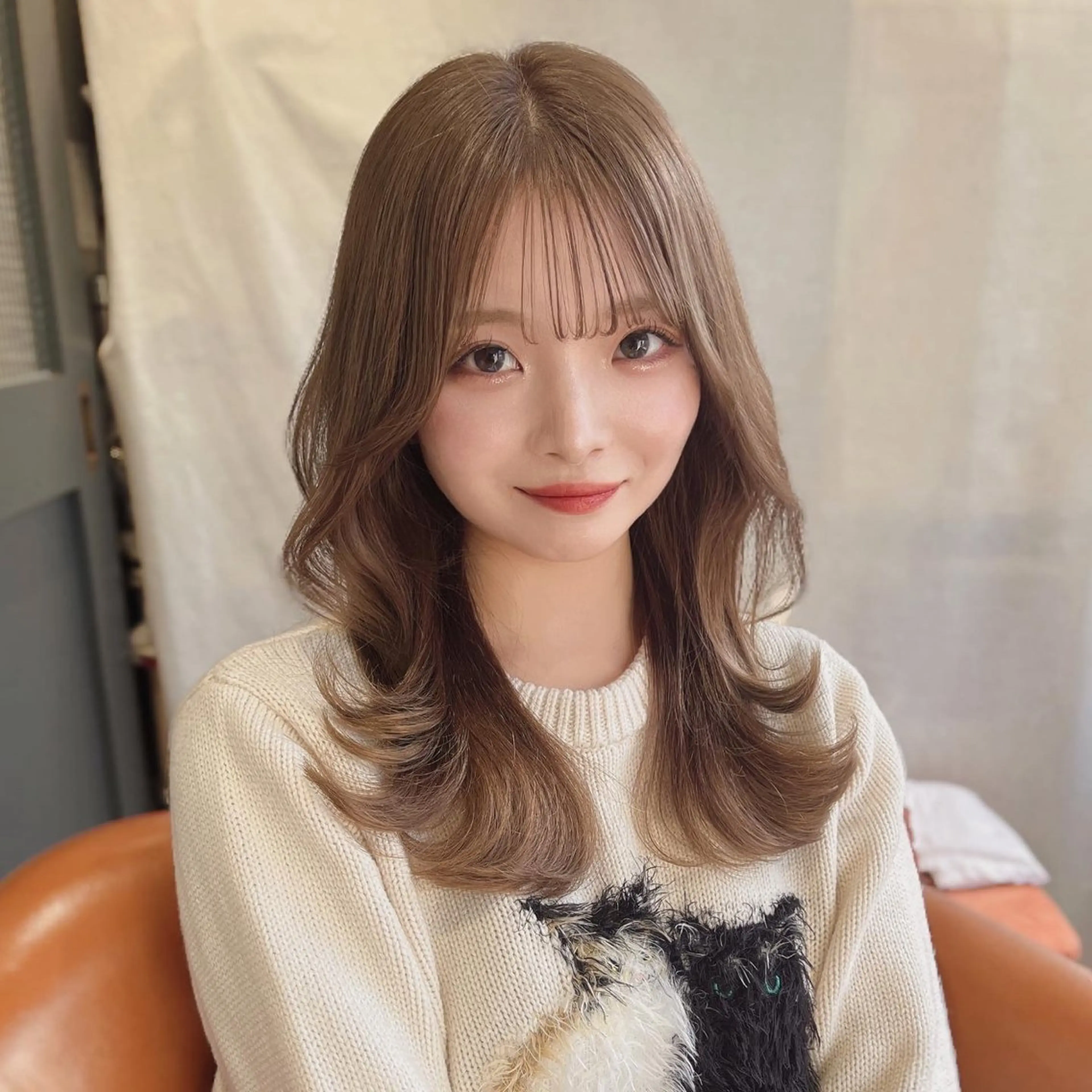 セミロング 韓国風ヘア カット ヘアカラー トリートメント 奥田 蓮のヘアスタイル