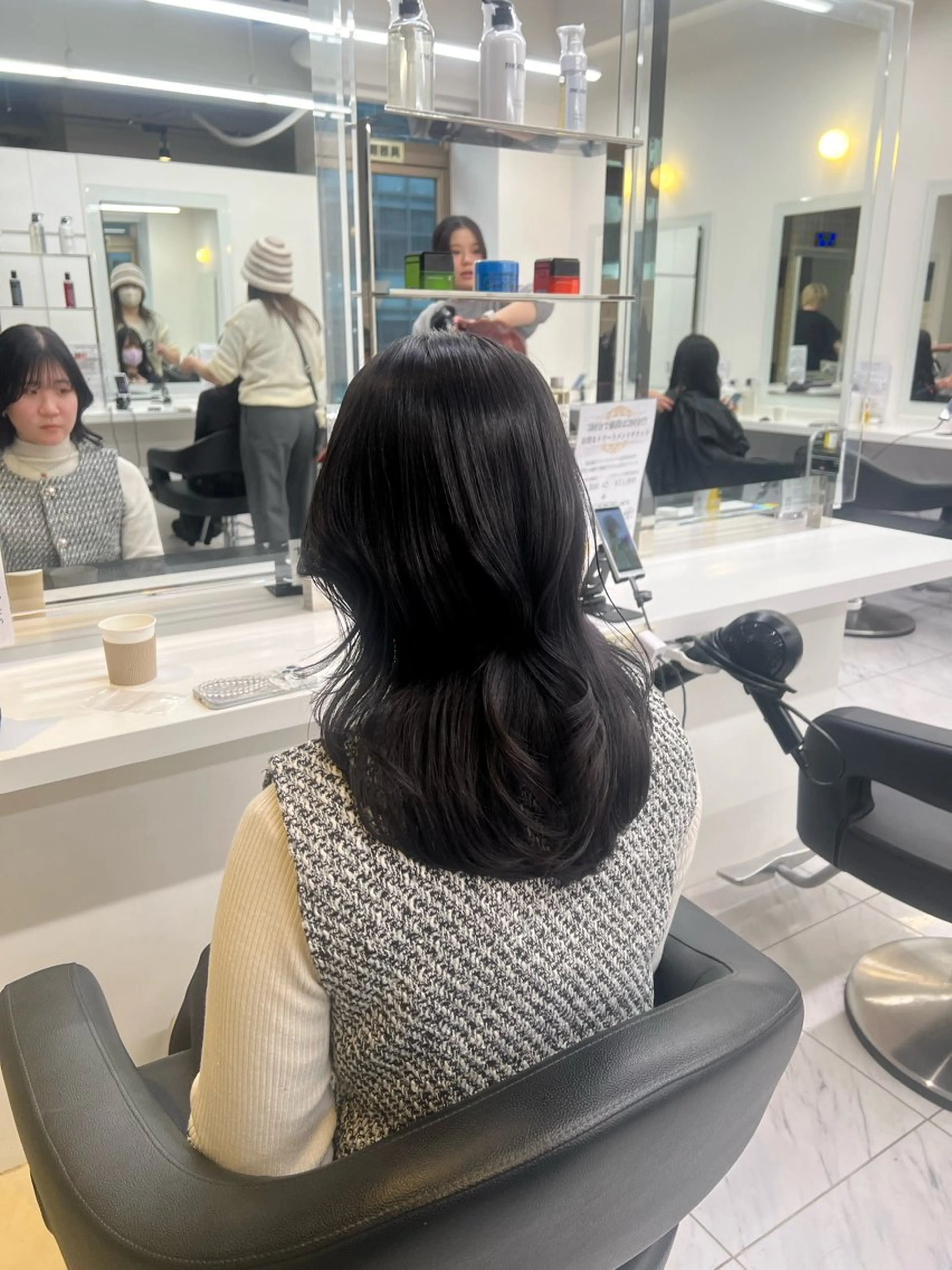 セミロング カラー カット ヘアカラー 韓国レイヤーカット /ダブルカラーのヘアスタイル