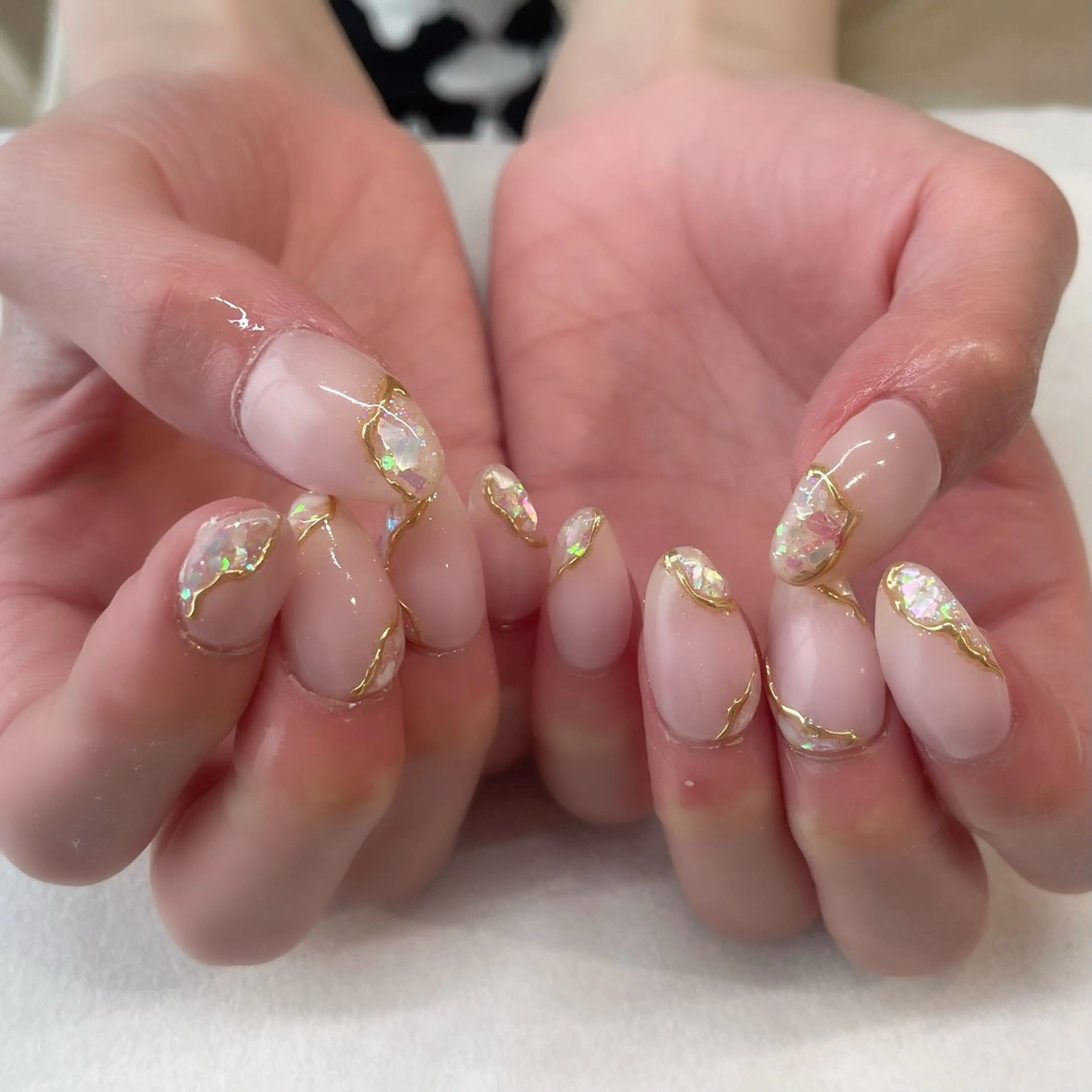 ネイル ハンドネイル 🌈🐰 saki. m 🐰🌈のネイルデザイン