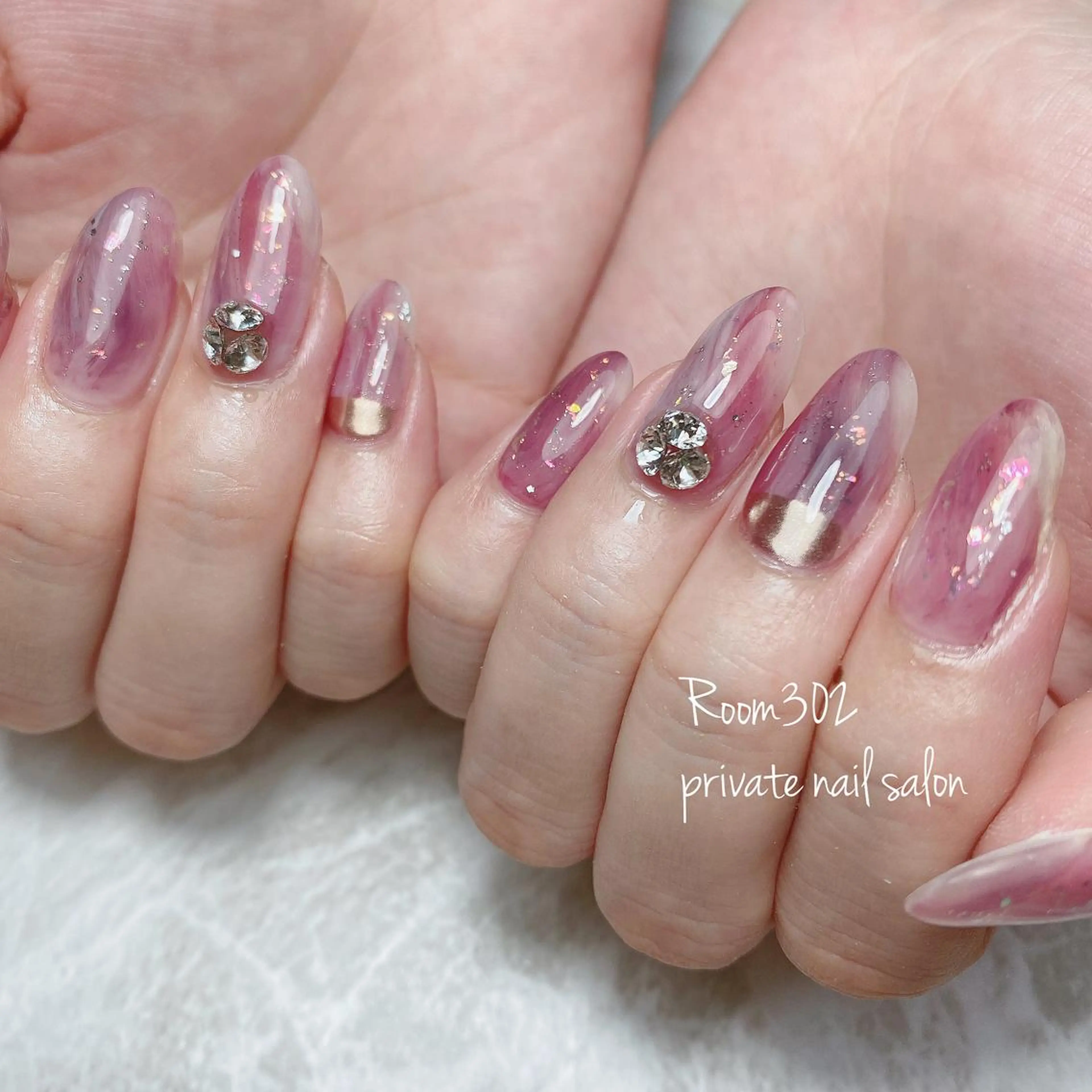 ネイル ニュアンスネイル ハンドネイル Room 302のネイルデザイン