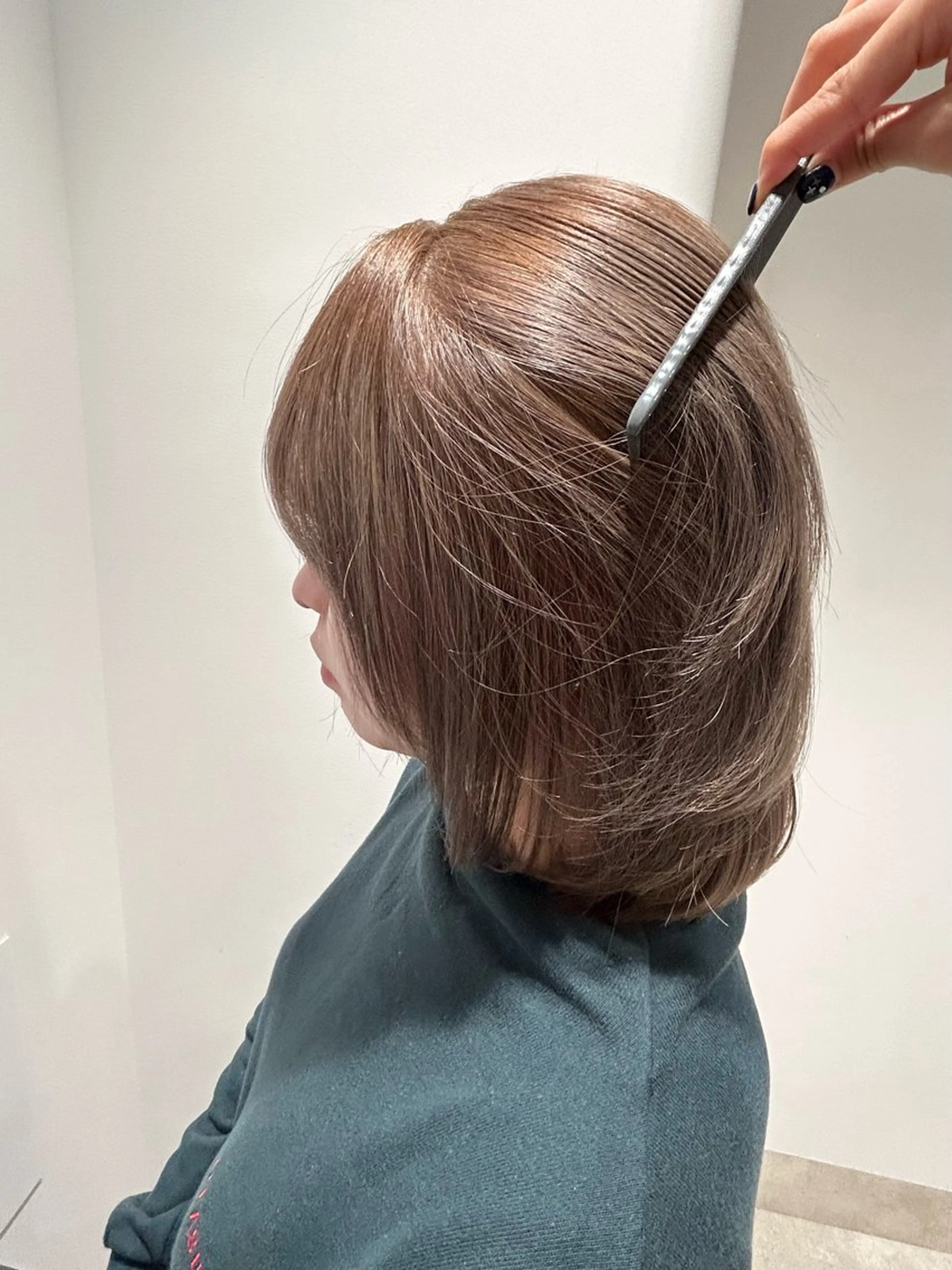 ショート カラー ベージュカラー ブリーチ ミルクティーベージュ ボブ ヘアカラー ヘッドスパ GO TODAY SHAIRE SALON 渋谷モディ所属・スキバサミを使わない カット🌼唯🌼のヘアスタイル