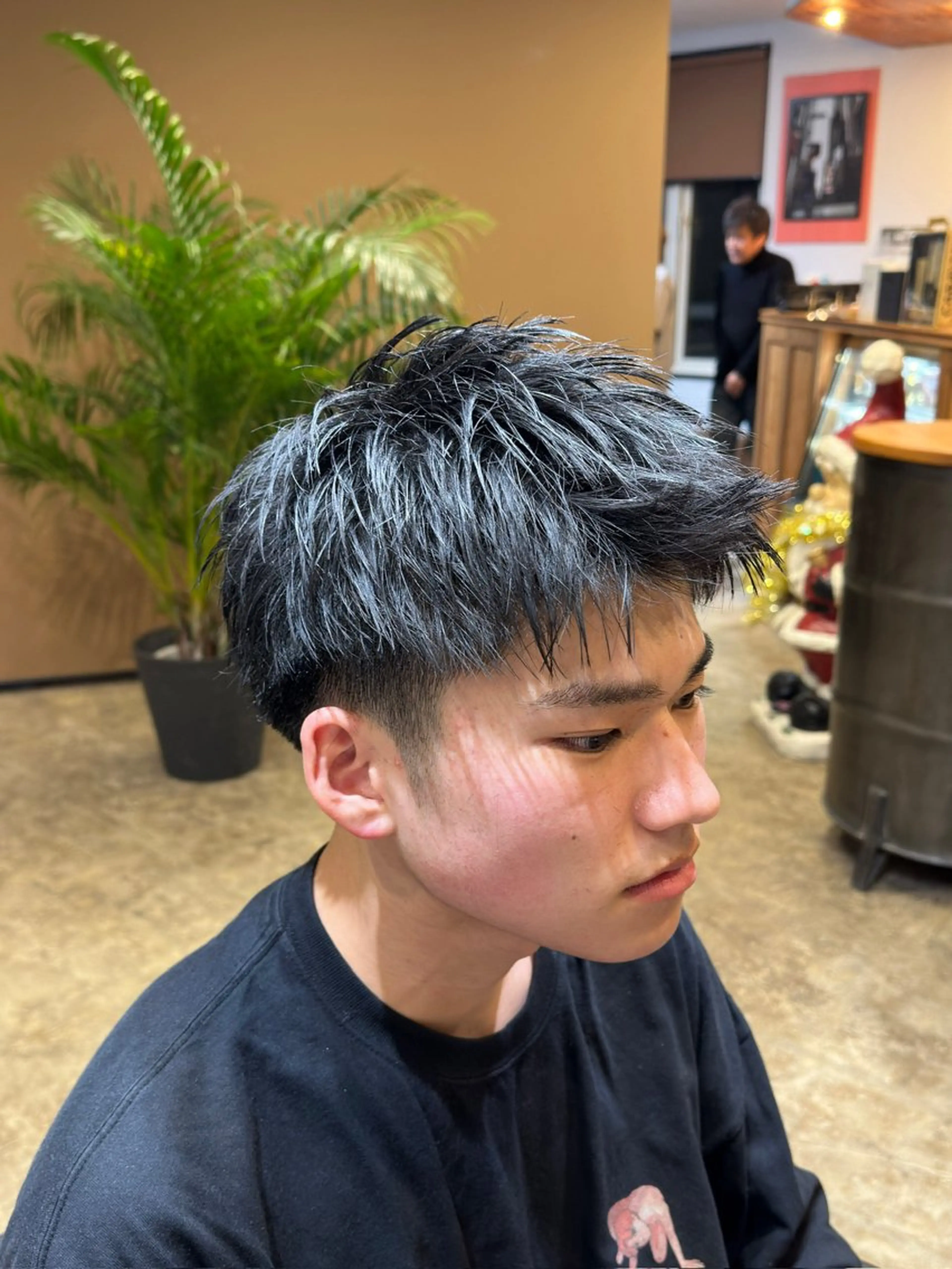 カスタムアップバングmen's 【刈り上げ限定】 眉剃り・カット付の写真