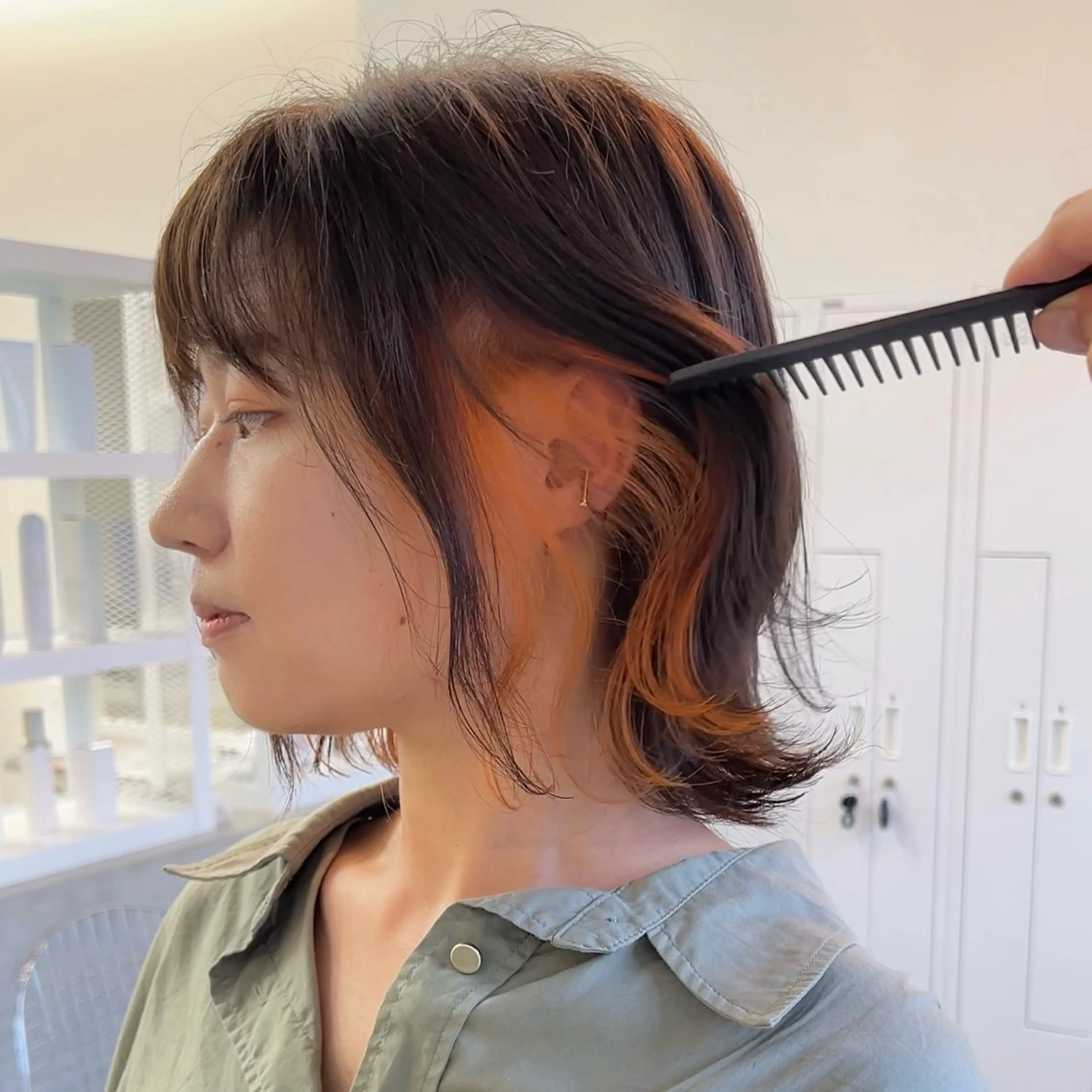 ミディアム ボブ カット ヘアカラー クロスパーマ× 透明感カラー✂︎のヘアスタイル