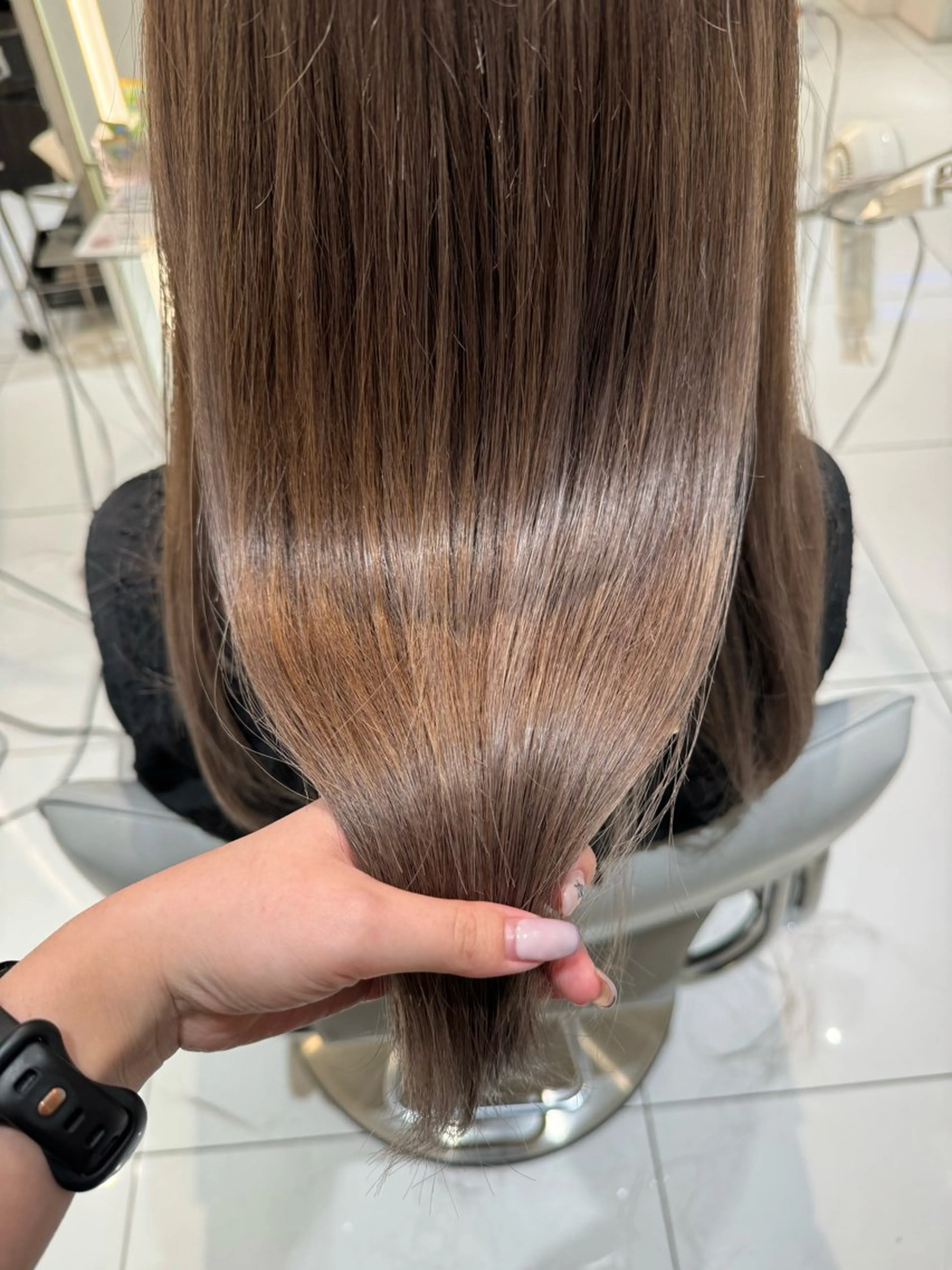 ロング カラー グレージュ ヘアカラー ｱｵﾇﾏ ﾐﾕ 🦕のヘアスタイル