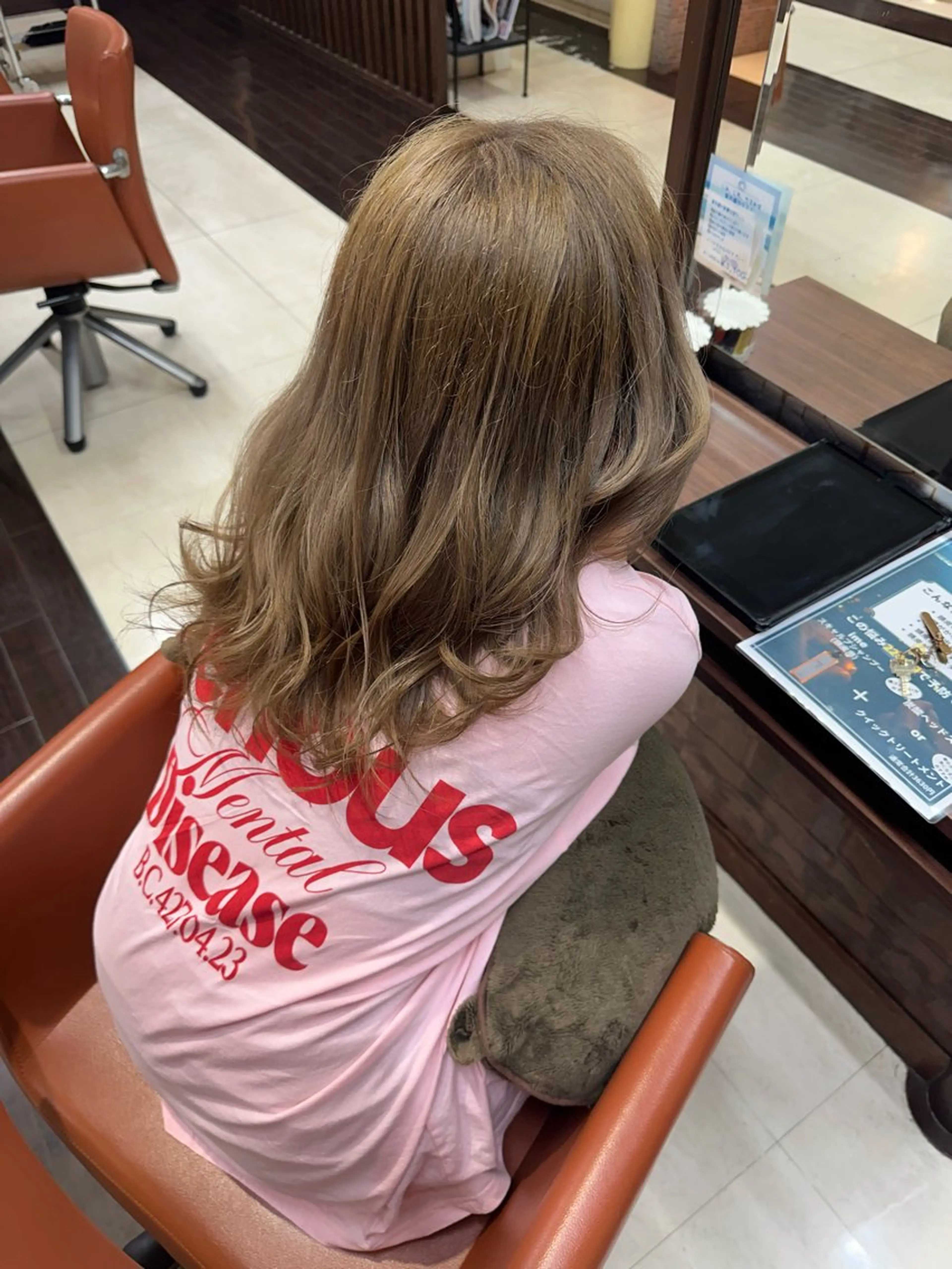 ミディアム カラー パーマ ヘアアレンジ ベージュカラー ミルクティーベージュ ヘアカラー ヘアセット 毎月230人担当/ メンズヘア/清和武虎のヘアスタイル