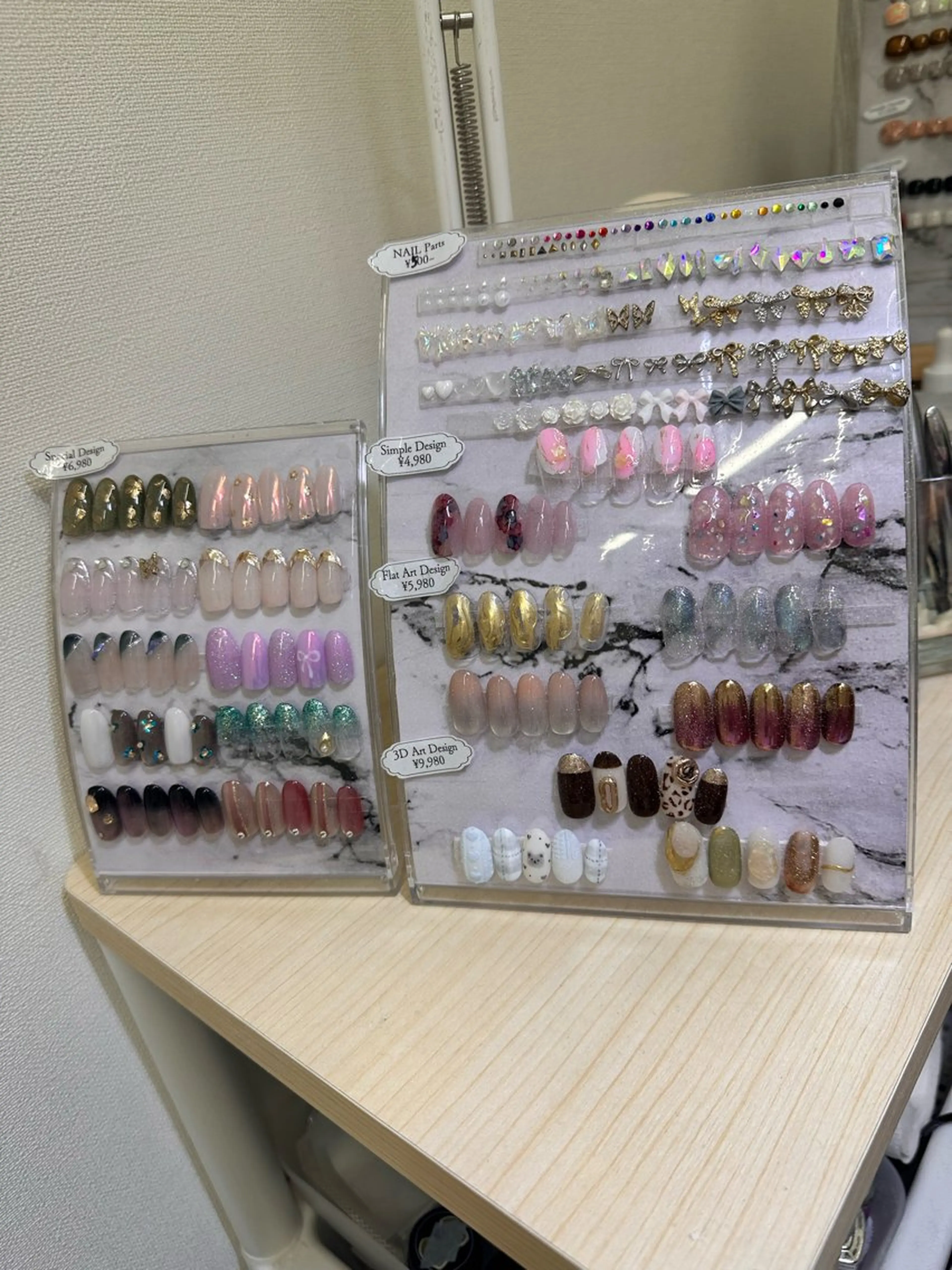 ネイル ハンドネイル Alushe平井店 🔅アイ🔅のネイルデザイン
