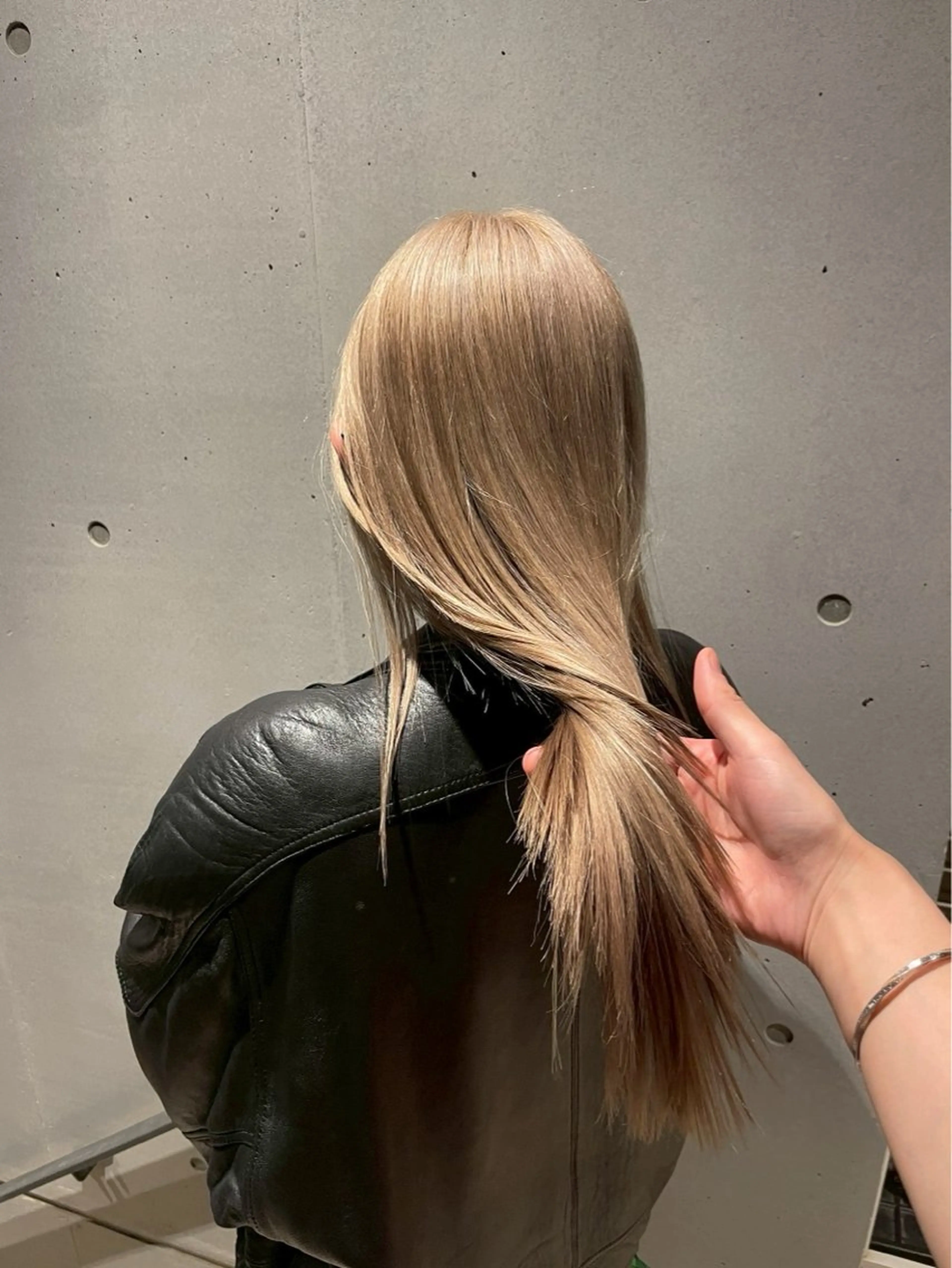 ダブルカラー〔ブリーチ込み〕🌟➕うる艶2stepトリートメントの写真