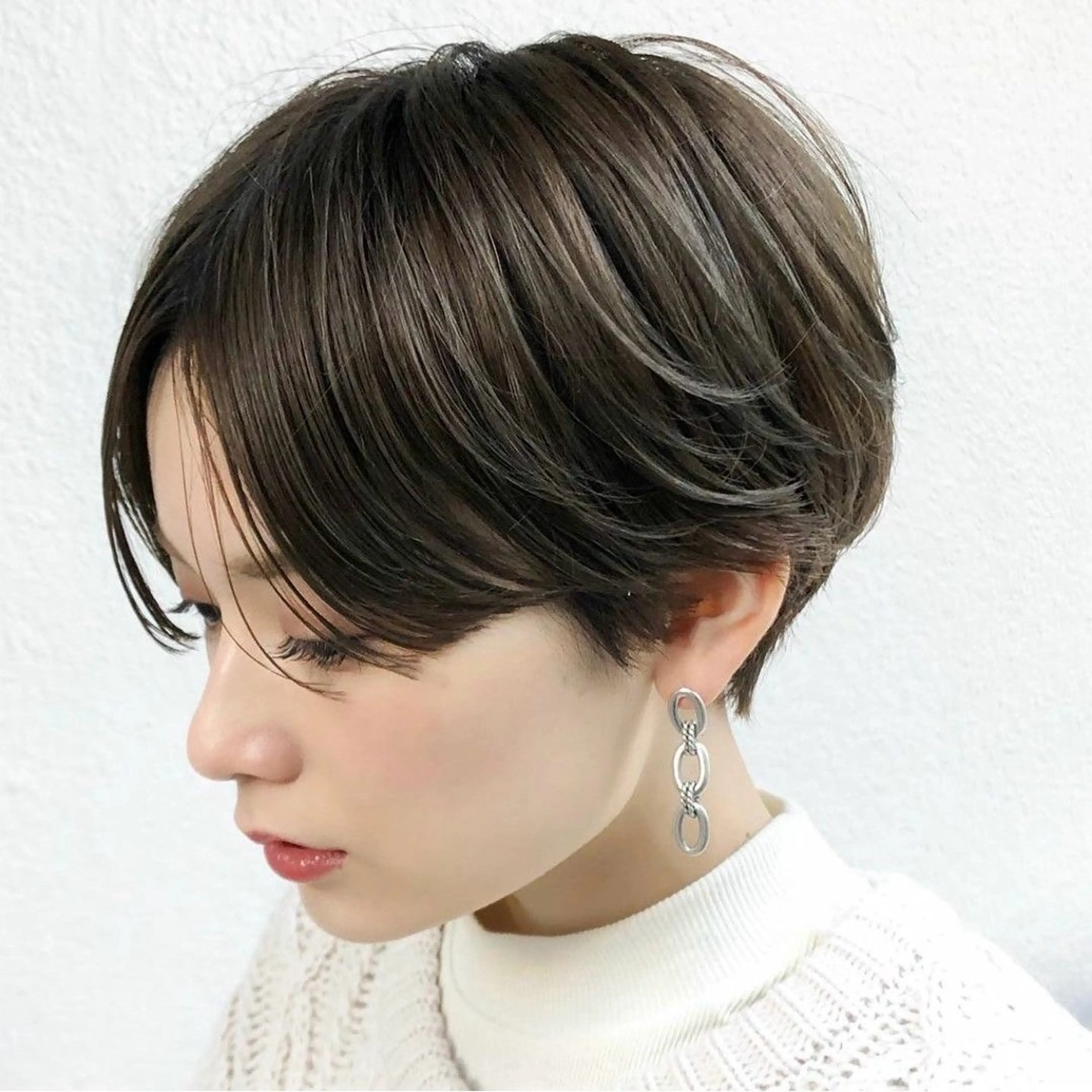ショート ROBBY表参道所属・木村【ショート/ 耳だしショート】のヘアスタイル