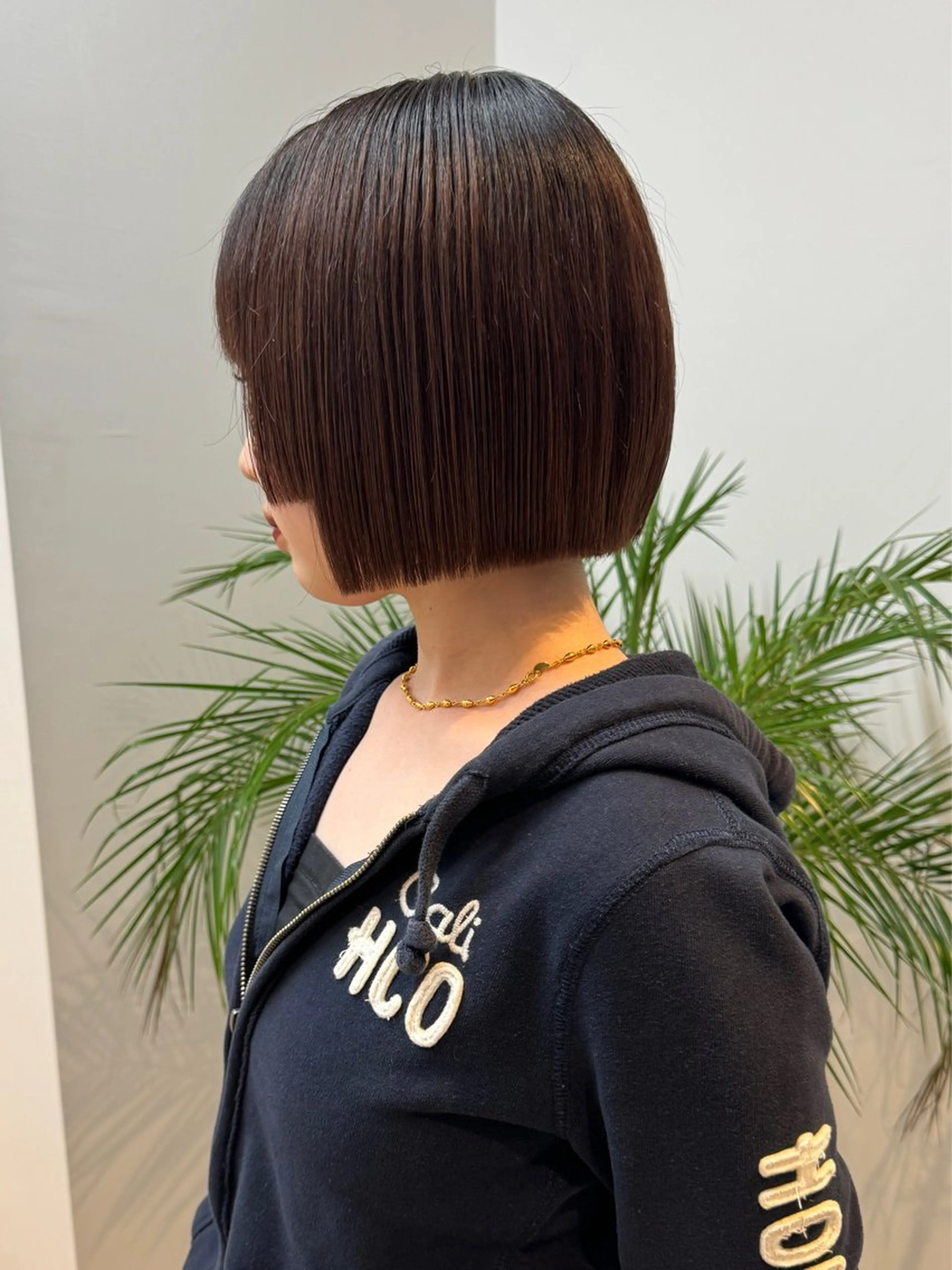 ショート カラー カット ヘアカラー トリートメント 切りっぱなしボブ/ 縮毛矯正/新宿/航輝のヘアスタイル