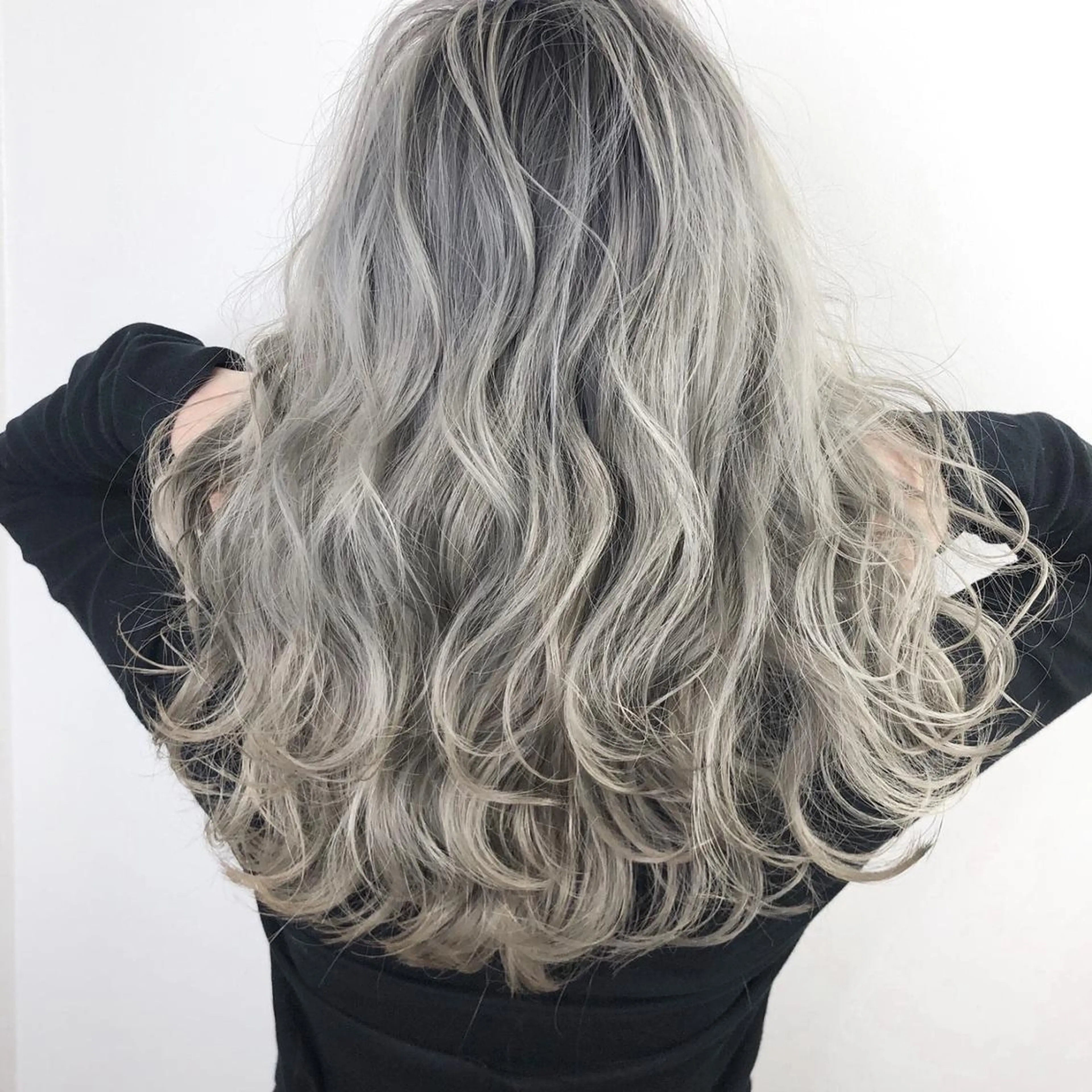 ロング カラー ブリーチ ケアブリーチ 透明感カラー イルミナカラー トリートメント ⭐️迫田 ゆう⭐️のヘアスタイル