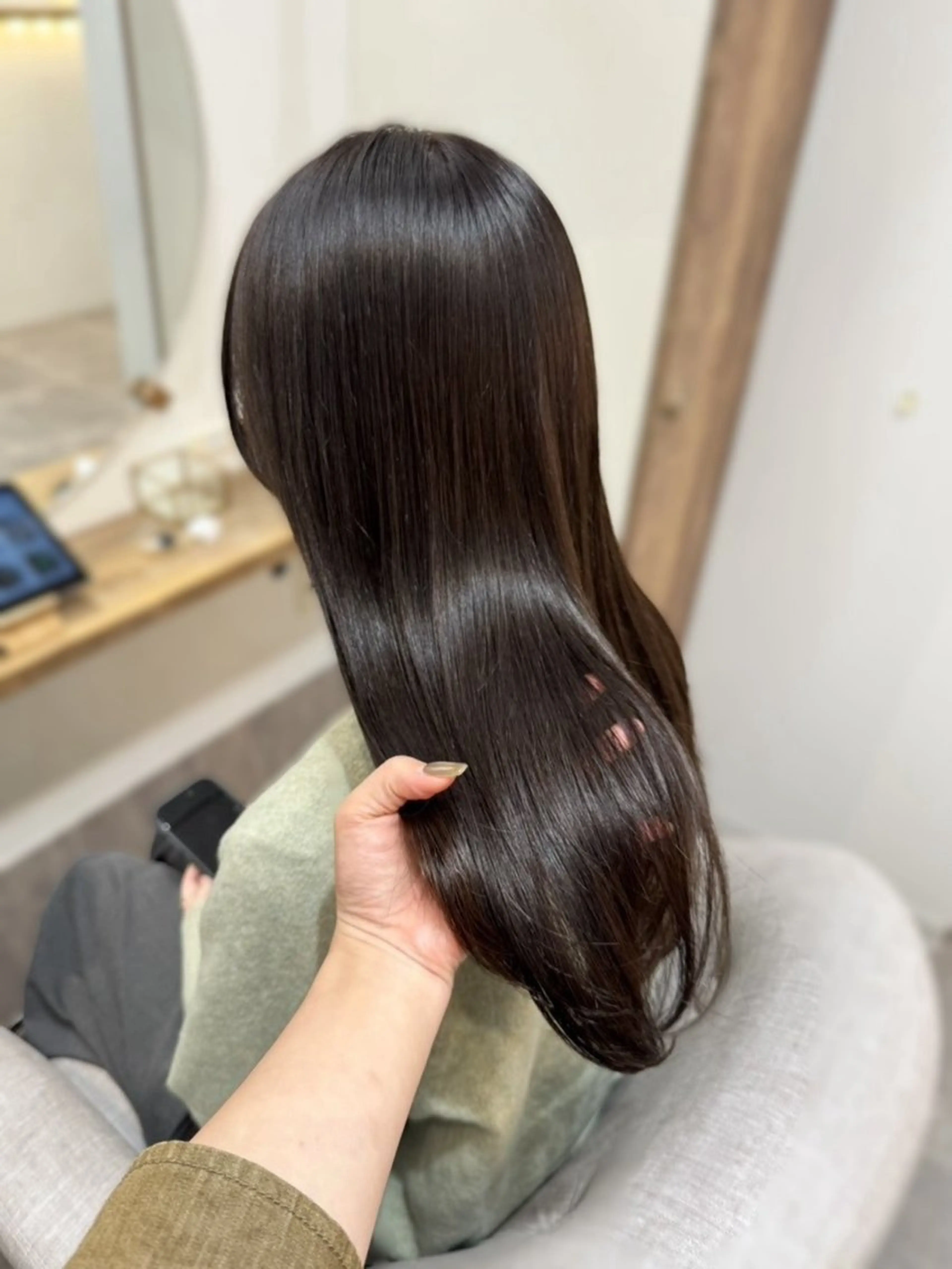 カラー ブリーチ 縮毛矯正 Ayumi アユミのヘアスタイル