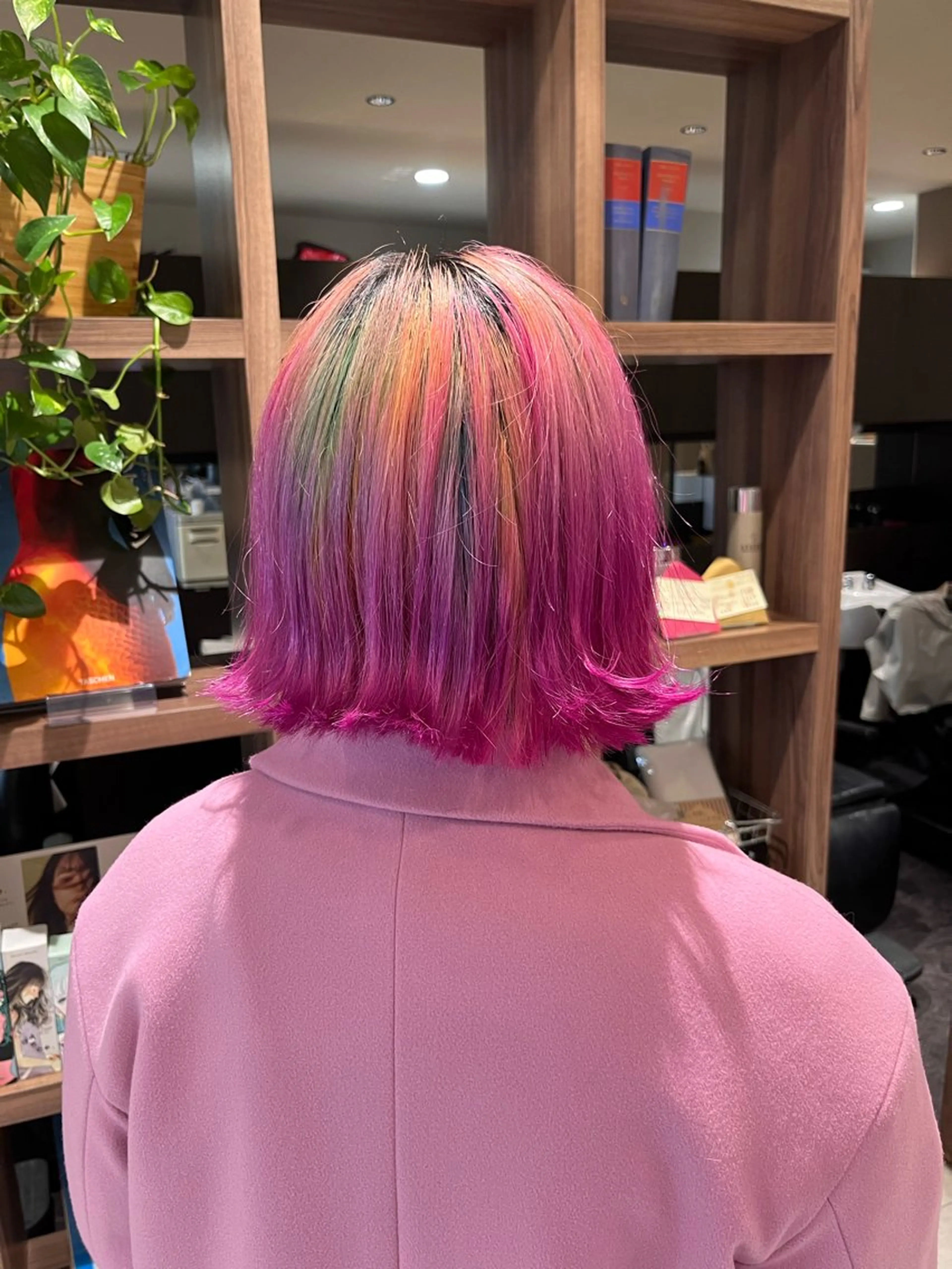 ミディアム 切りっぱなしボブ ボブ dogstar小林諒 レイヤー/ブリーチのヘアスタイル
