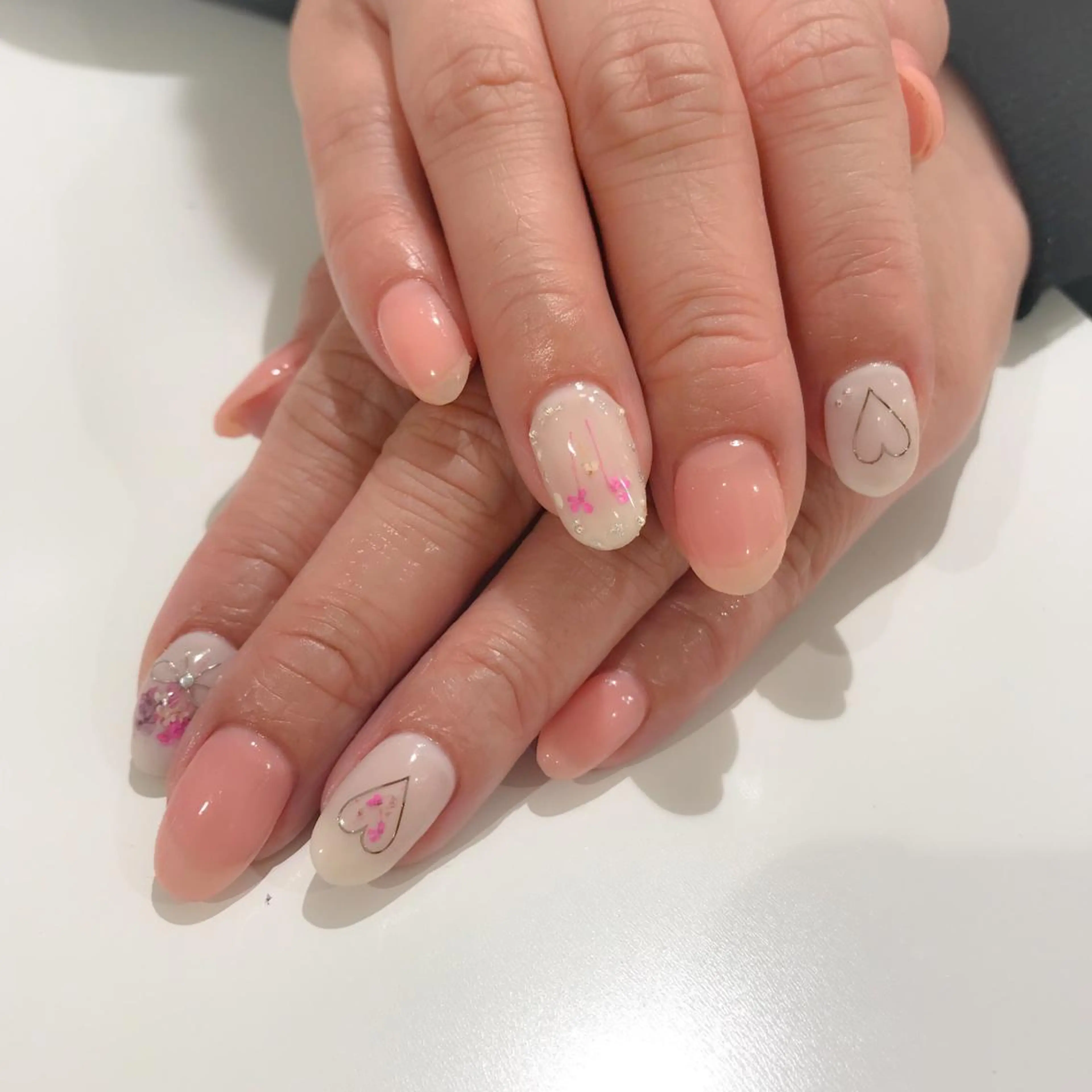 ネイル ハンドネイル 本田 知美のネイルデザイン
