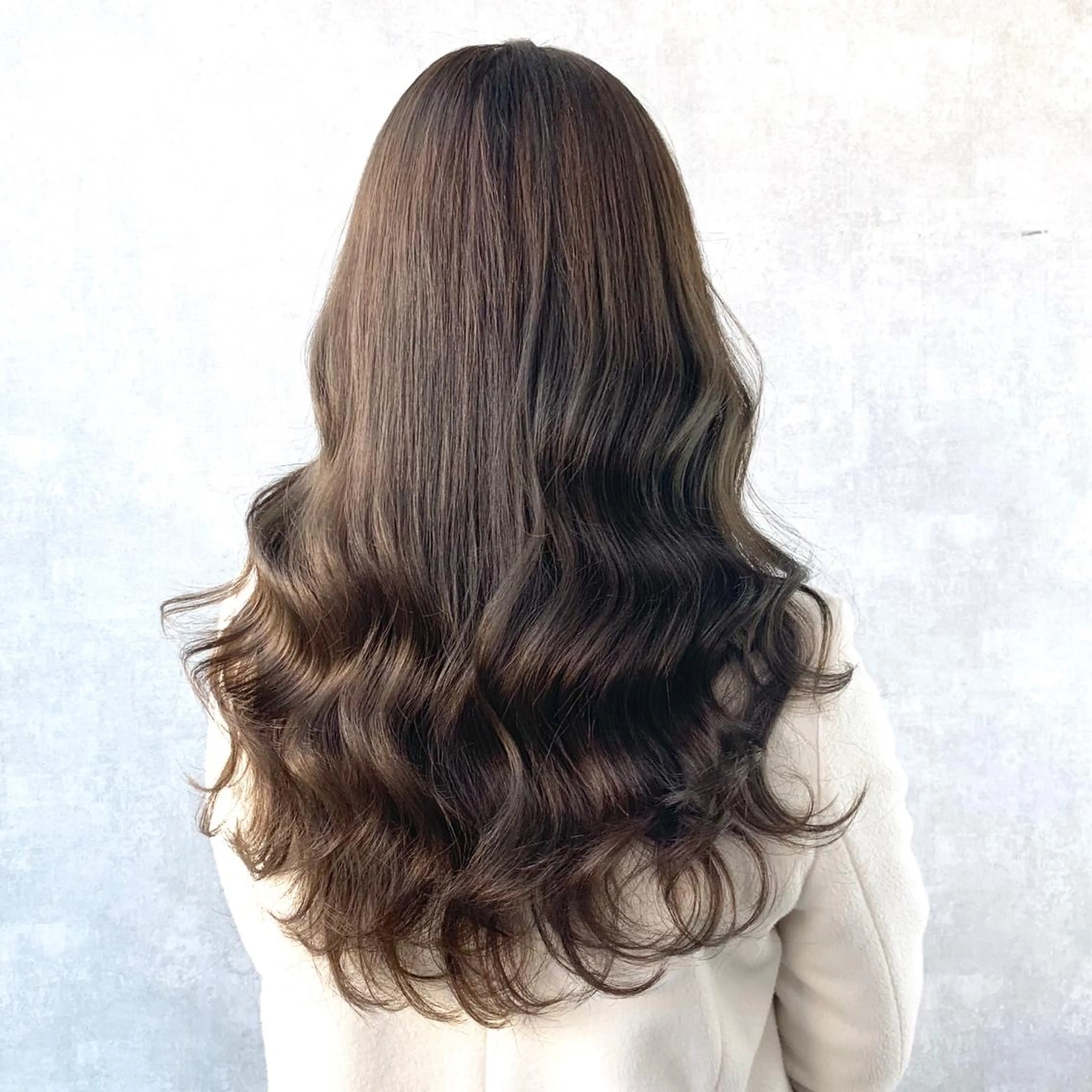 ロング アッシュ アッシュグレー アッシュグレージュ ヨシンモリ ムルギョル巻き サロウィン所属・K-POP好き美容師 🇰🇷Kai.Yのヘアスタイル