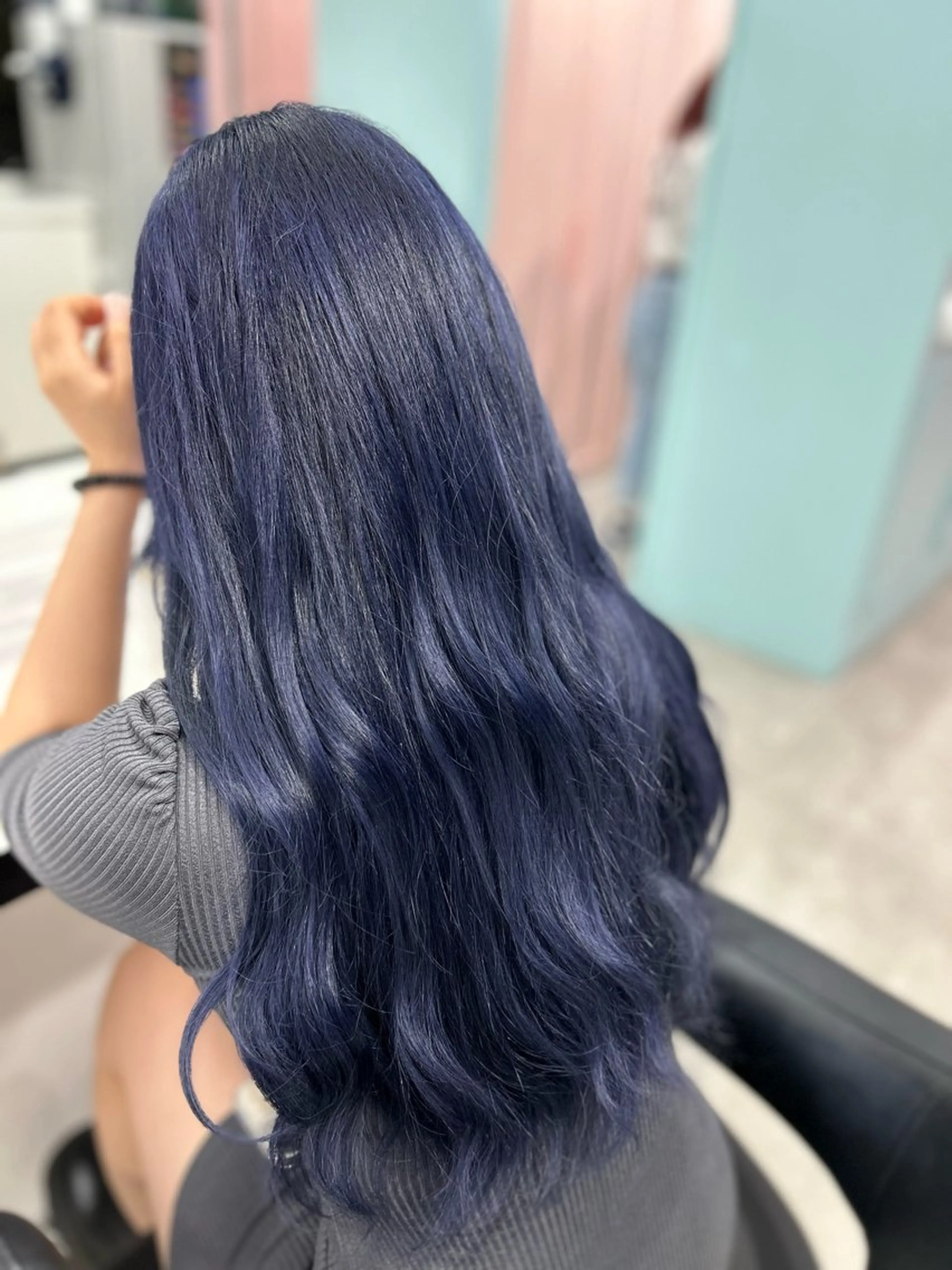 ロング カット ヘアカラー トリートメント 韓国レディヘア🤍 暗髪🤍miraiのヘアスタイル