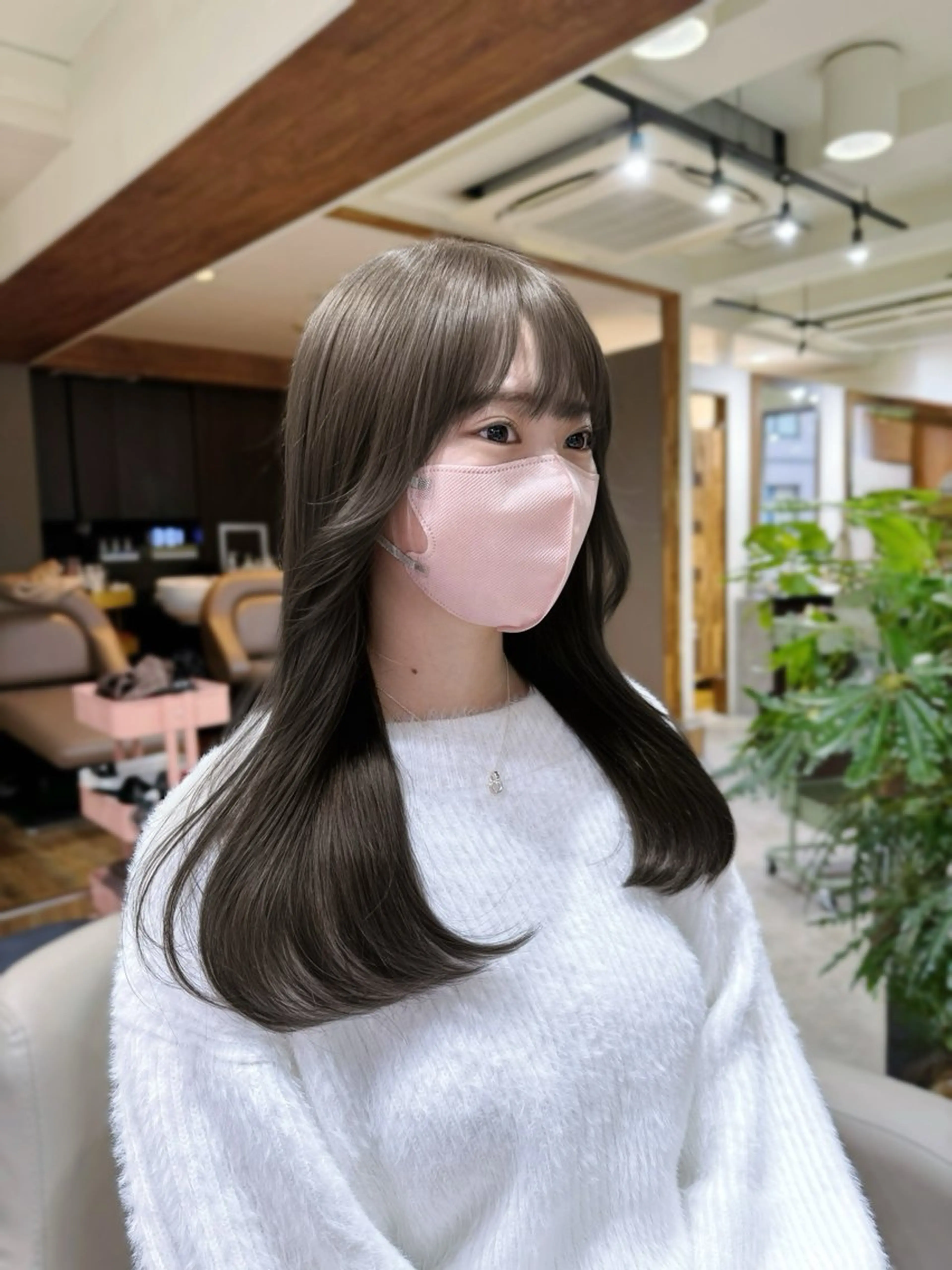 【 最高峰ケアカラー 】韓国レイヤーカット＋資生堂カラー＋髪質改善トリートメントの写真