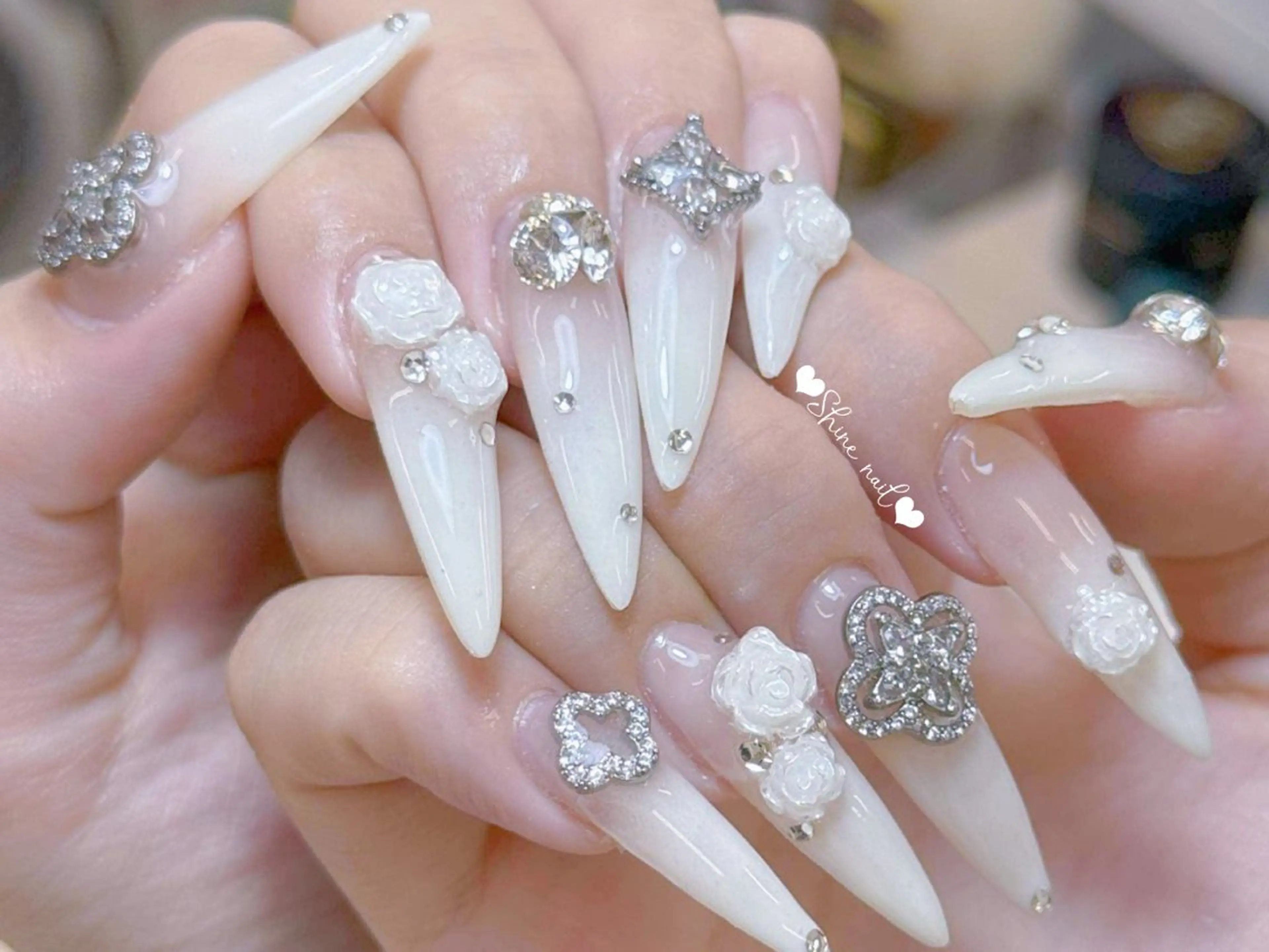 🎀チップ長さ出し🎀ベイビーブーマーネイル＋10個ストーン　¥11980の写真