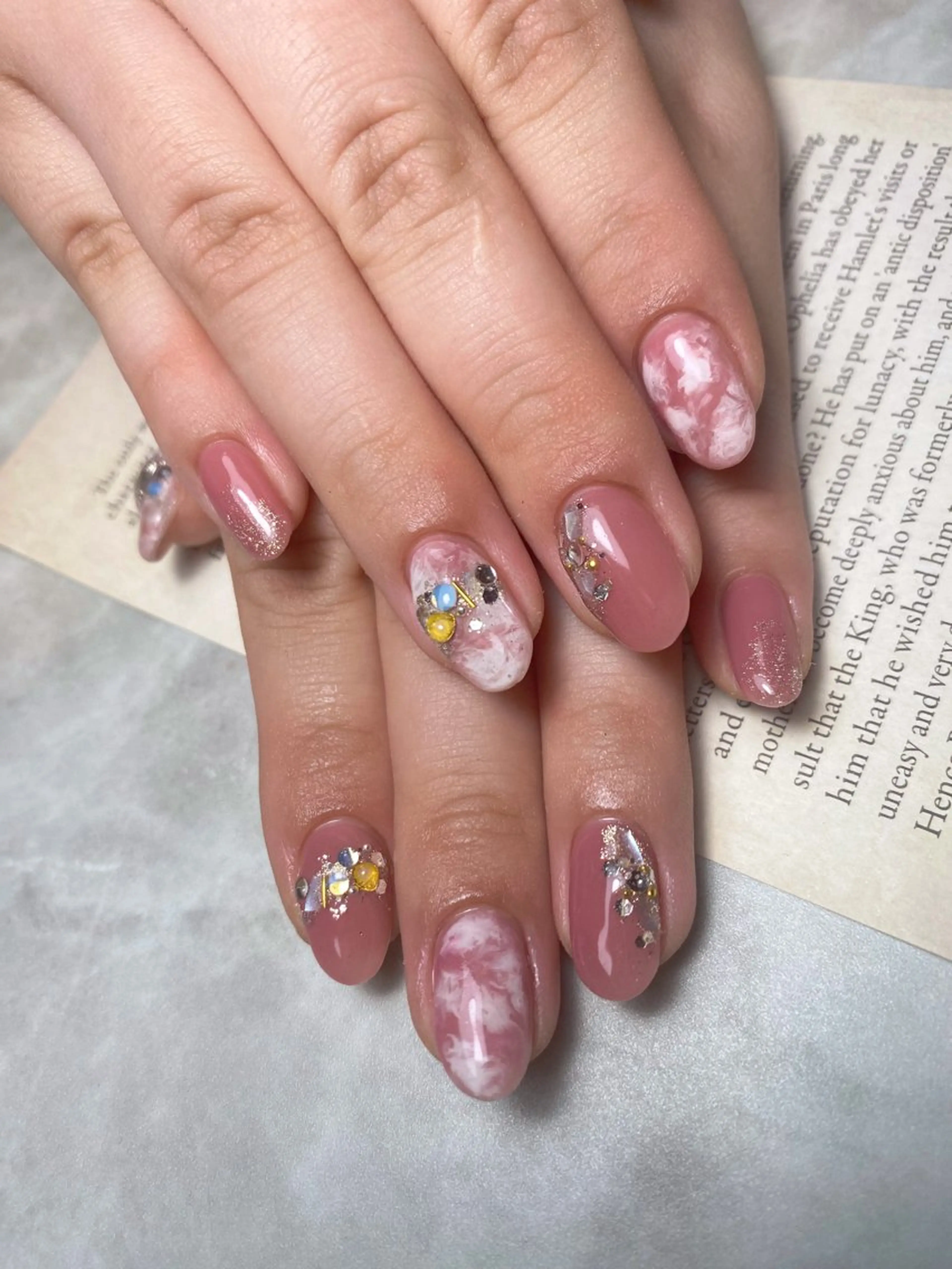 ネイル アートネイル ハンドネイル 🌿Charme🌿 MAIのネイルデザイン