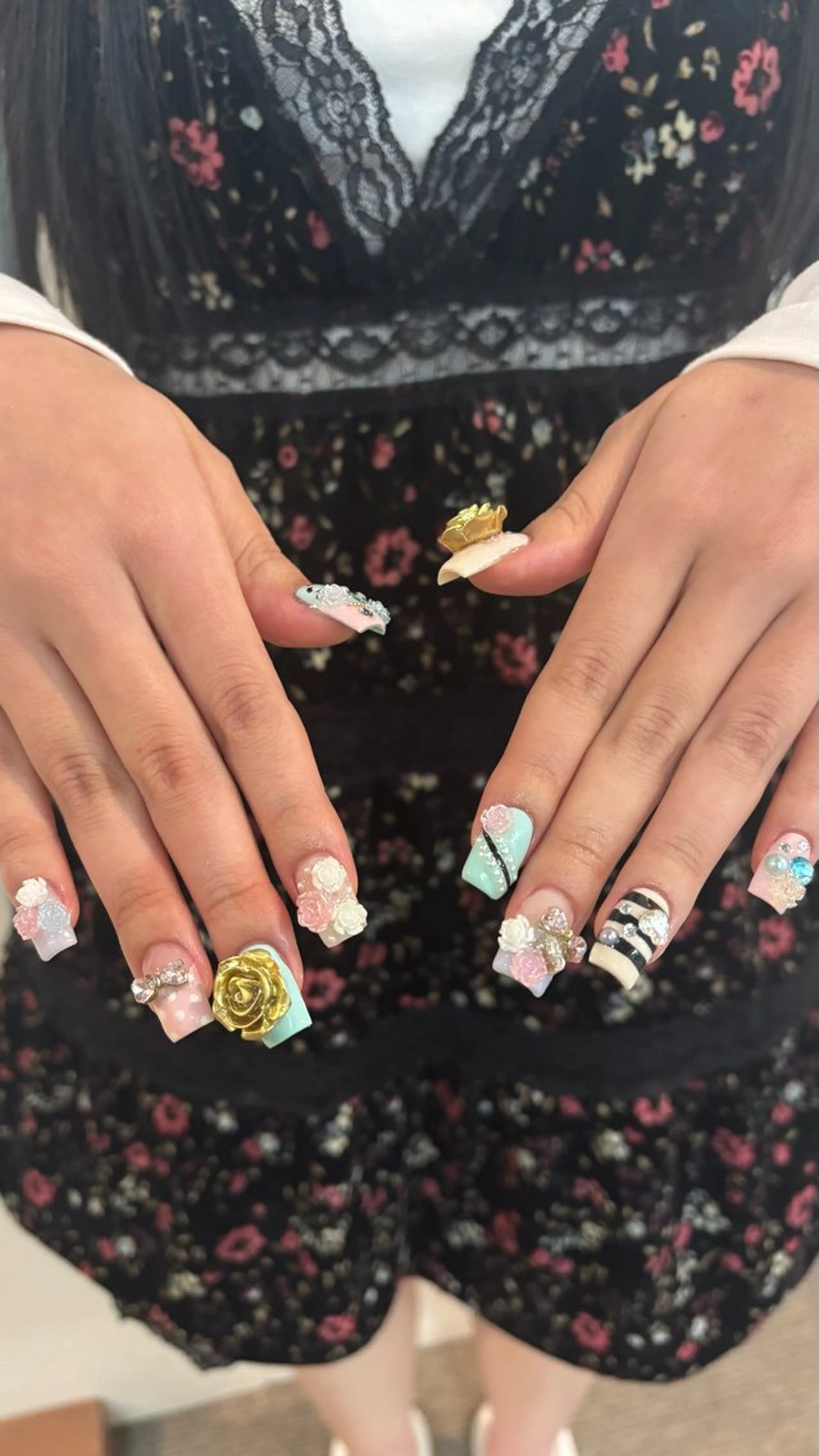 ネイル ハンドネイル Fam-er博多店所属・ヒラユ マリアのネイルデザイン