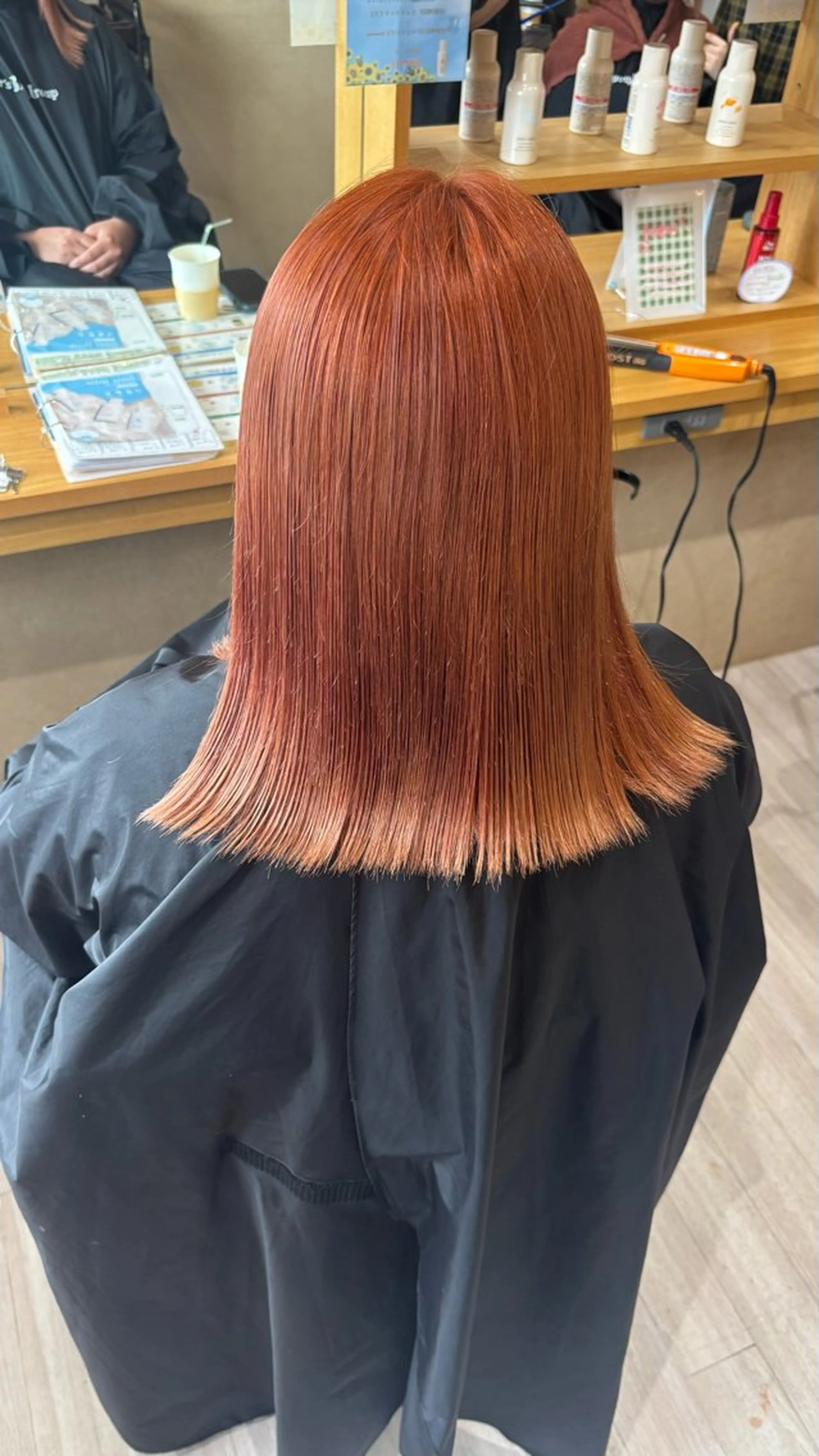 ミディアム カット ヘアカラー ヘアーズボウリアン所属・細谷 陽向のヘアスタイル