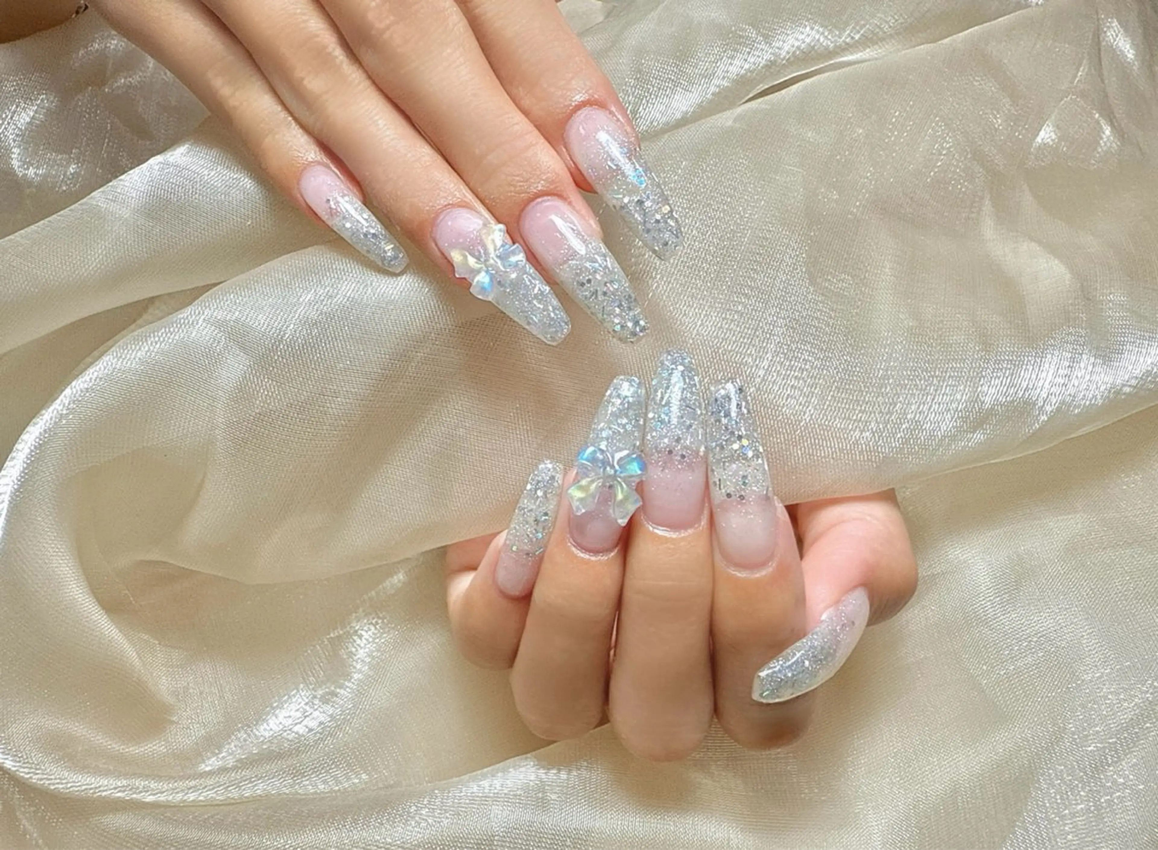 ネイル ラメ(グリッター) ラメグラデーション ハンドネイル ハンドケア L.Nail所属・L. Nailのネイルデザイン