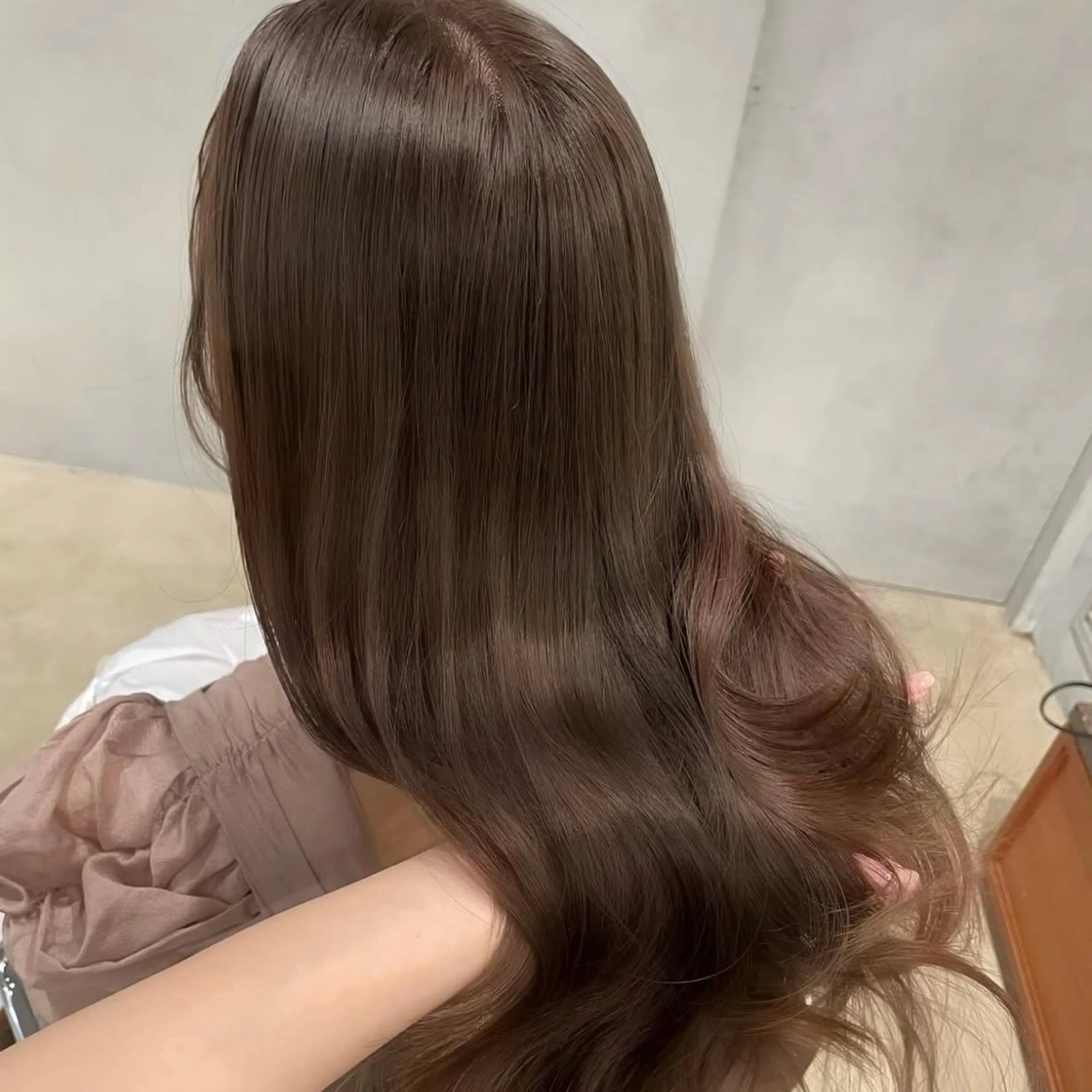 ロング カラー ベージュカラー ブラウンカラー ブラウンベージュ モテ韓国ヘア/ レイヤー🤍RIKAのヘアスタイル