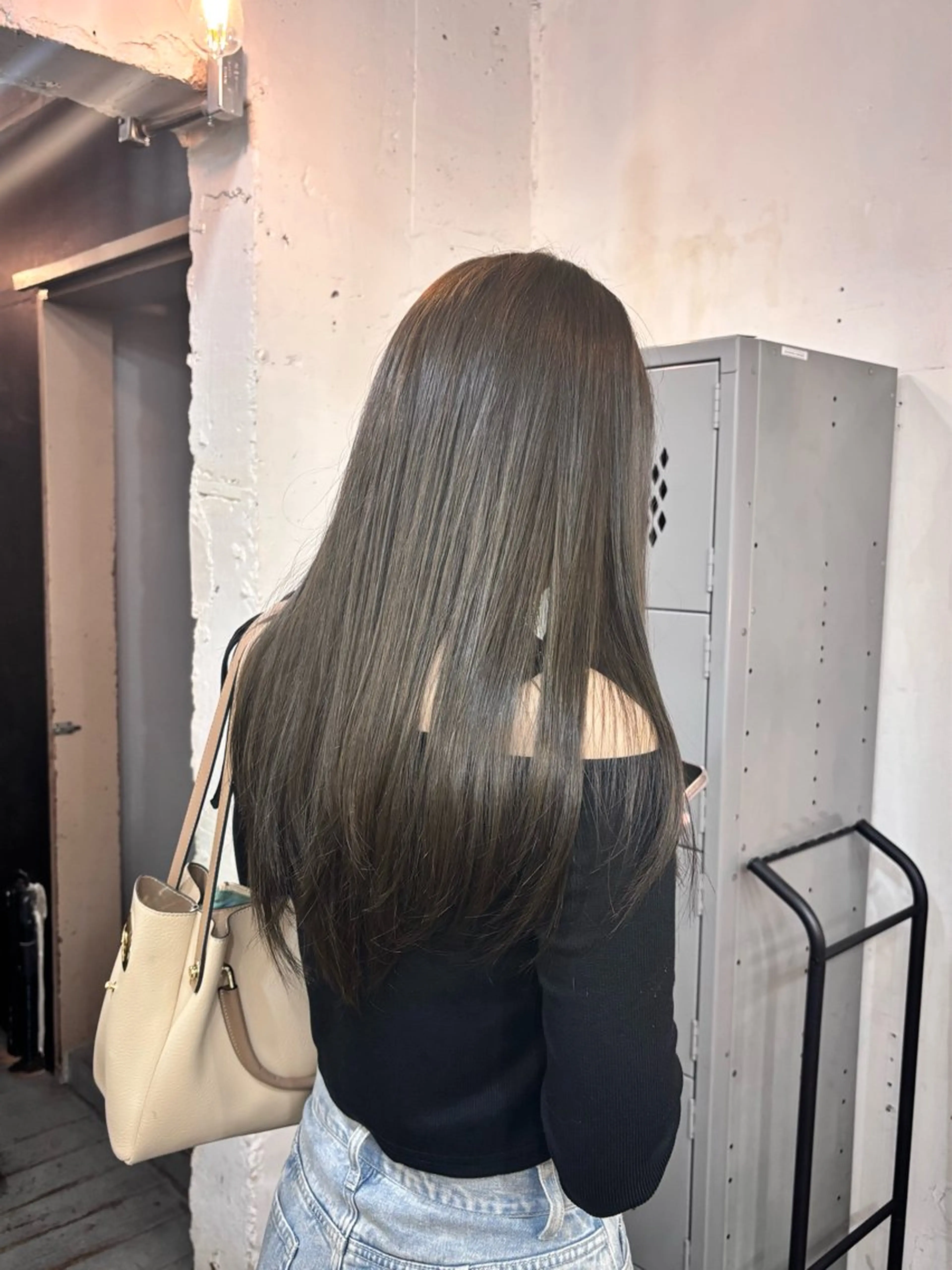 ロング カラー ベージュカラー ブリーチ ブリーチなしカラー オリーブベージュ カット ヘアカラー kaze代官山 🪽kanameのヘアスタイル