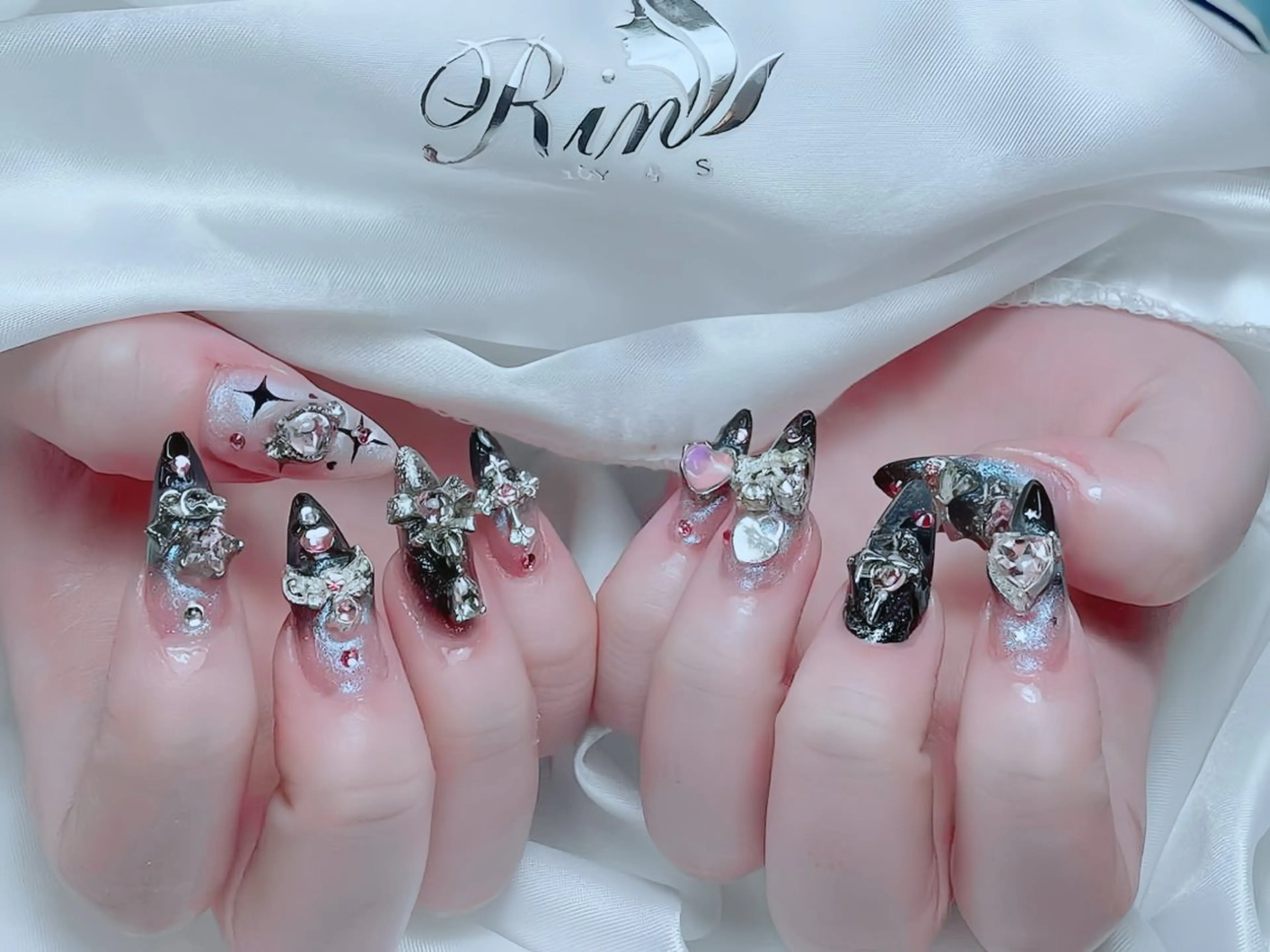 ネイル べっ甲ネイル チークネイル フラッシュネイル フラワーネイル フットネイル ハンドネイル Rin Nail Shinokuboのネイルデザイン