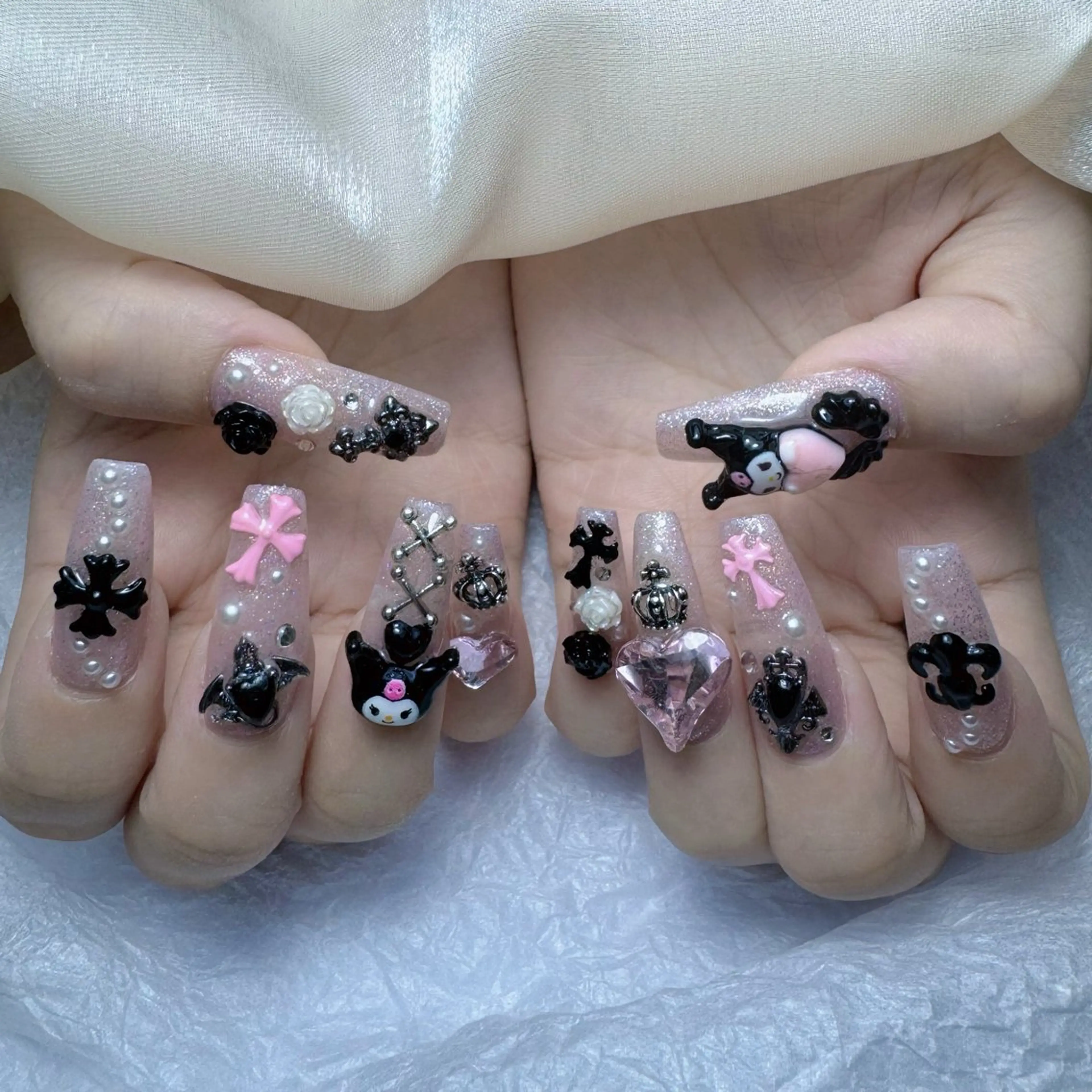 ネイル チークネイル ガーリー キラキラネイル 韓国ネイル ピンク ハンドネイル NailPrincess所属・princess スカルプ専門店のネイルデザイン