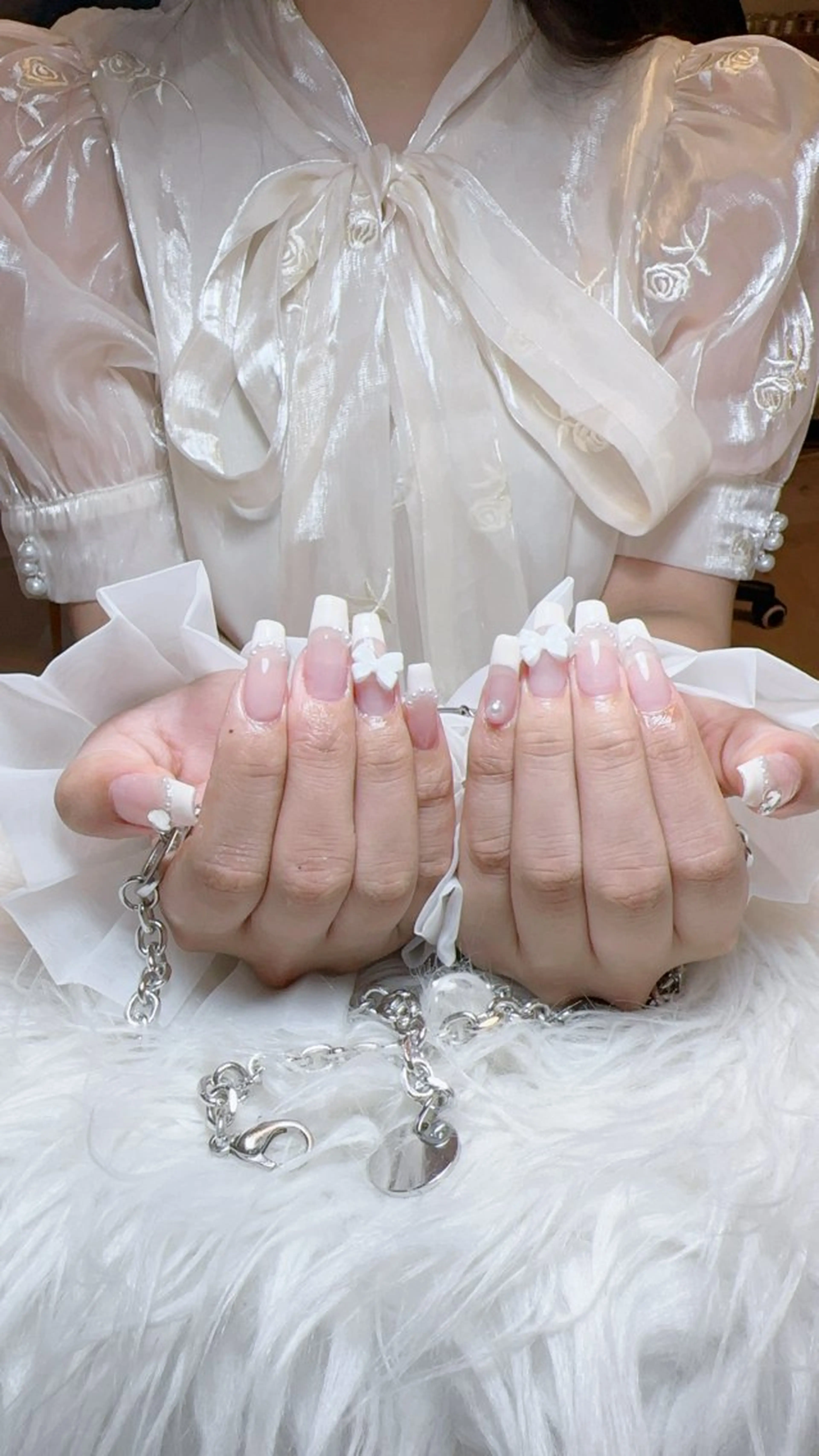 ネイル ハンドネイル ☁️Yun nail KiKi☁️のネイルデザイン