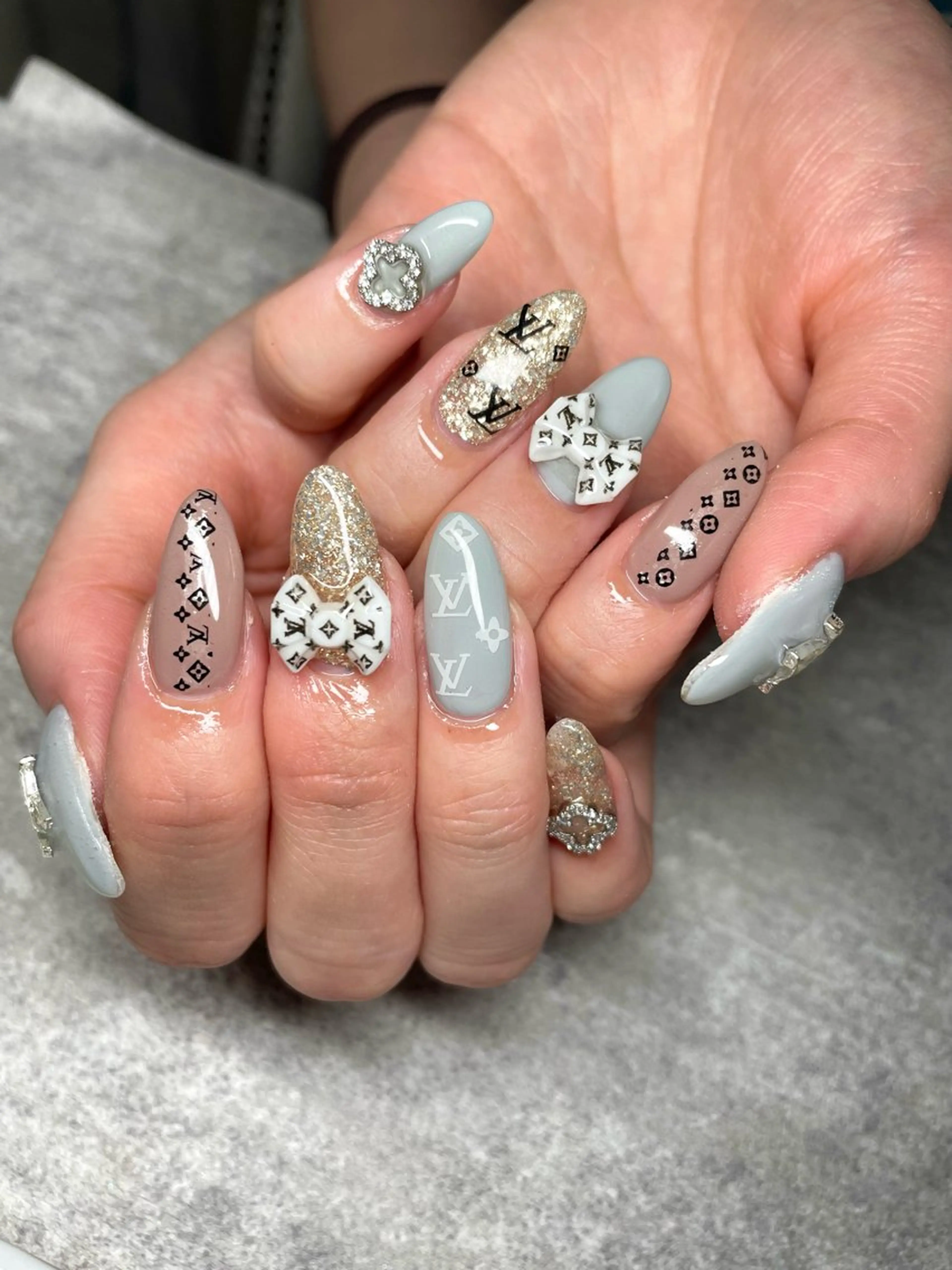 ネイル フットネイル フレンチネイル ジェルネイル 韓国ネイル マグネットネイル ハンドネイル nail salon fee（フィー）のネイルデザイン