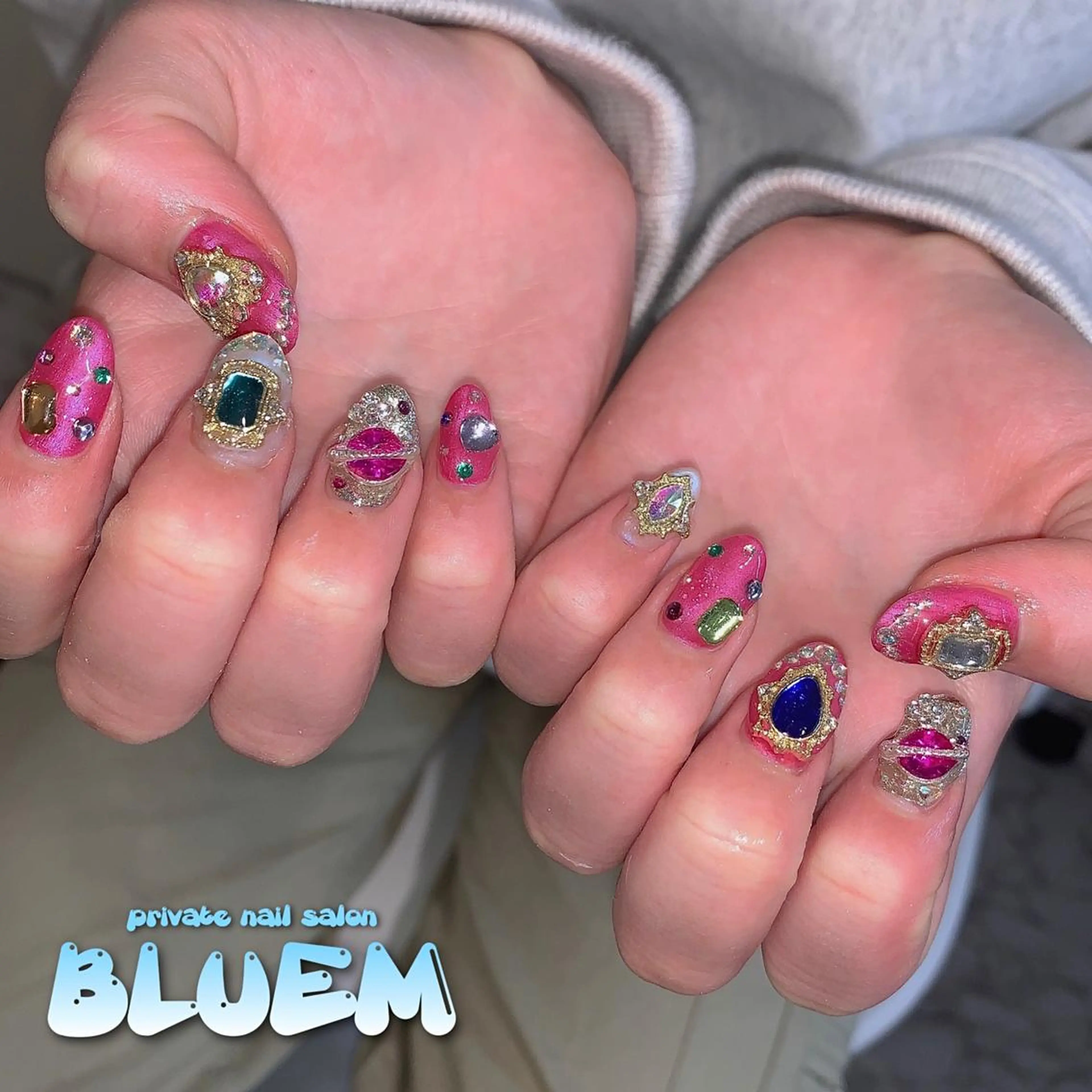 ネイル ハンドネイル BLUEM なな🐶のネイルデザイン