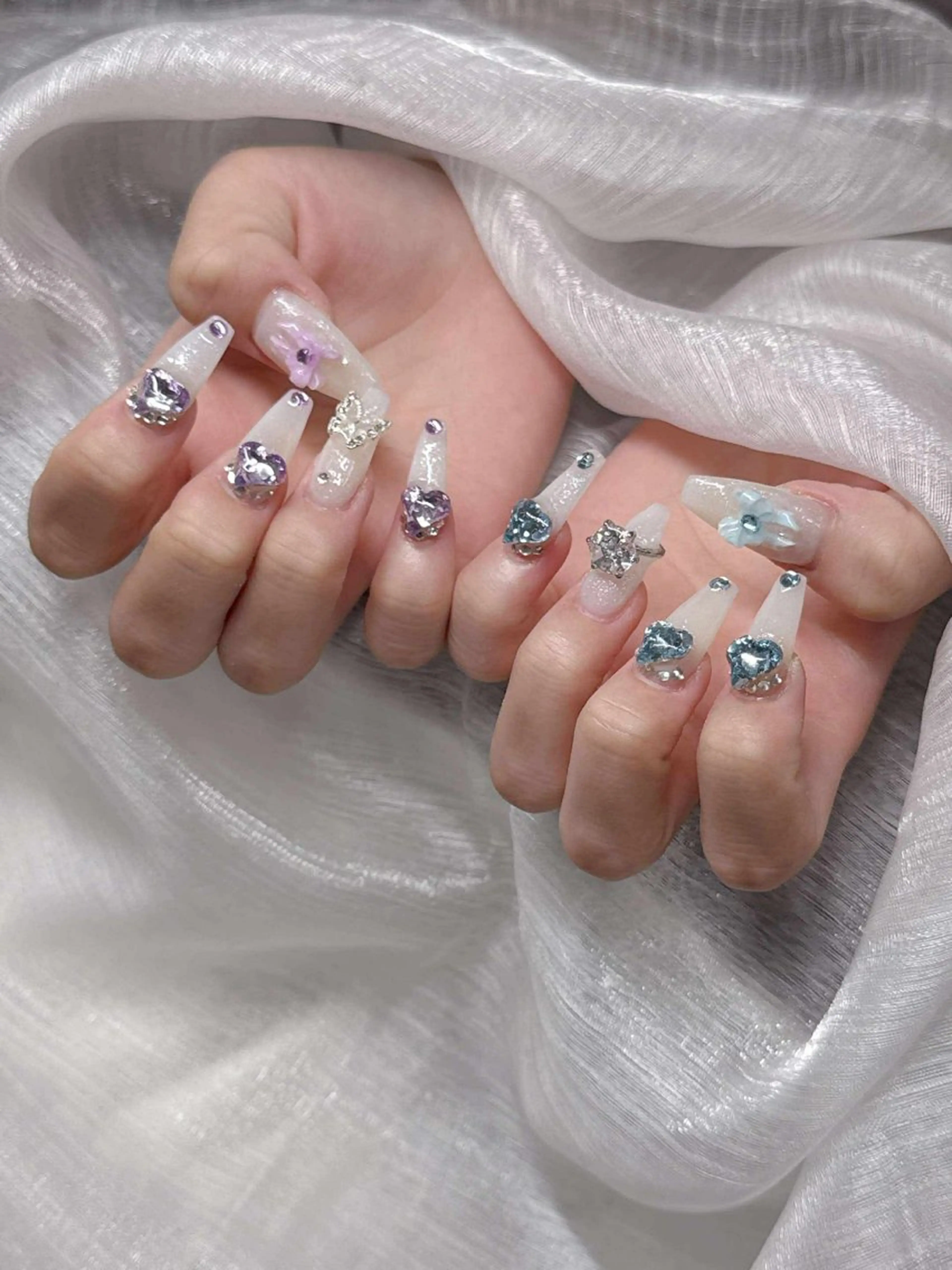 ネイル 長さ出し グラデーション 卒業式 キラキラネイル マグネットネイル ハンドネイル Lee Nailsのネイルデザイン