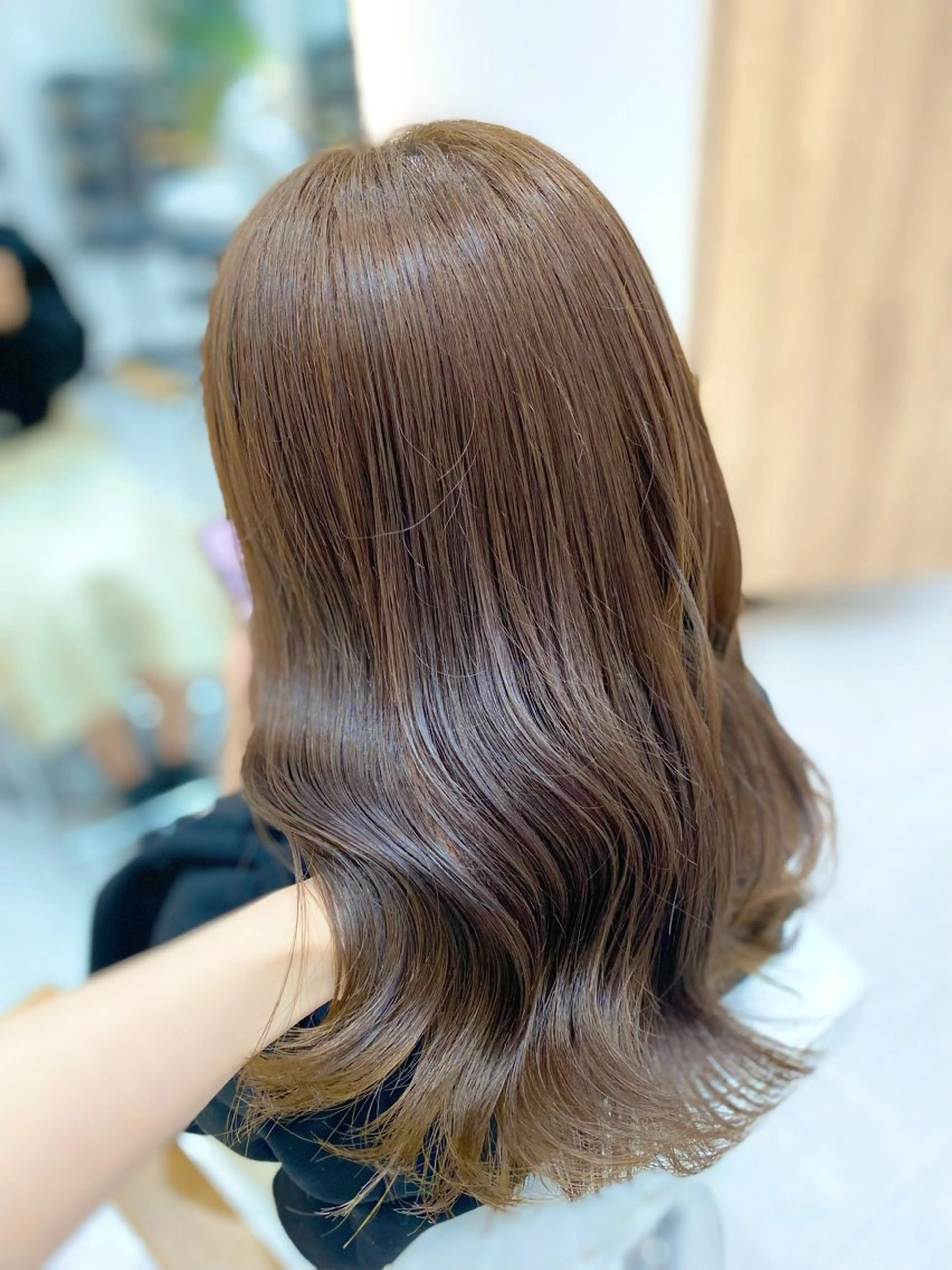 ミディアム トリートメント カット ヘアカラー トリートメント 艶髪・透明感カラー・ 韓国ヘア・Yuriのヘアスタイル