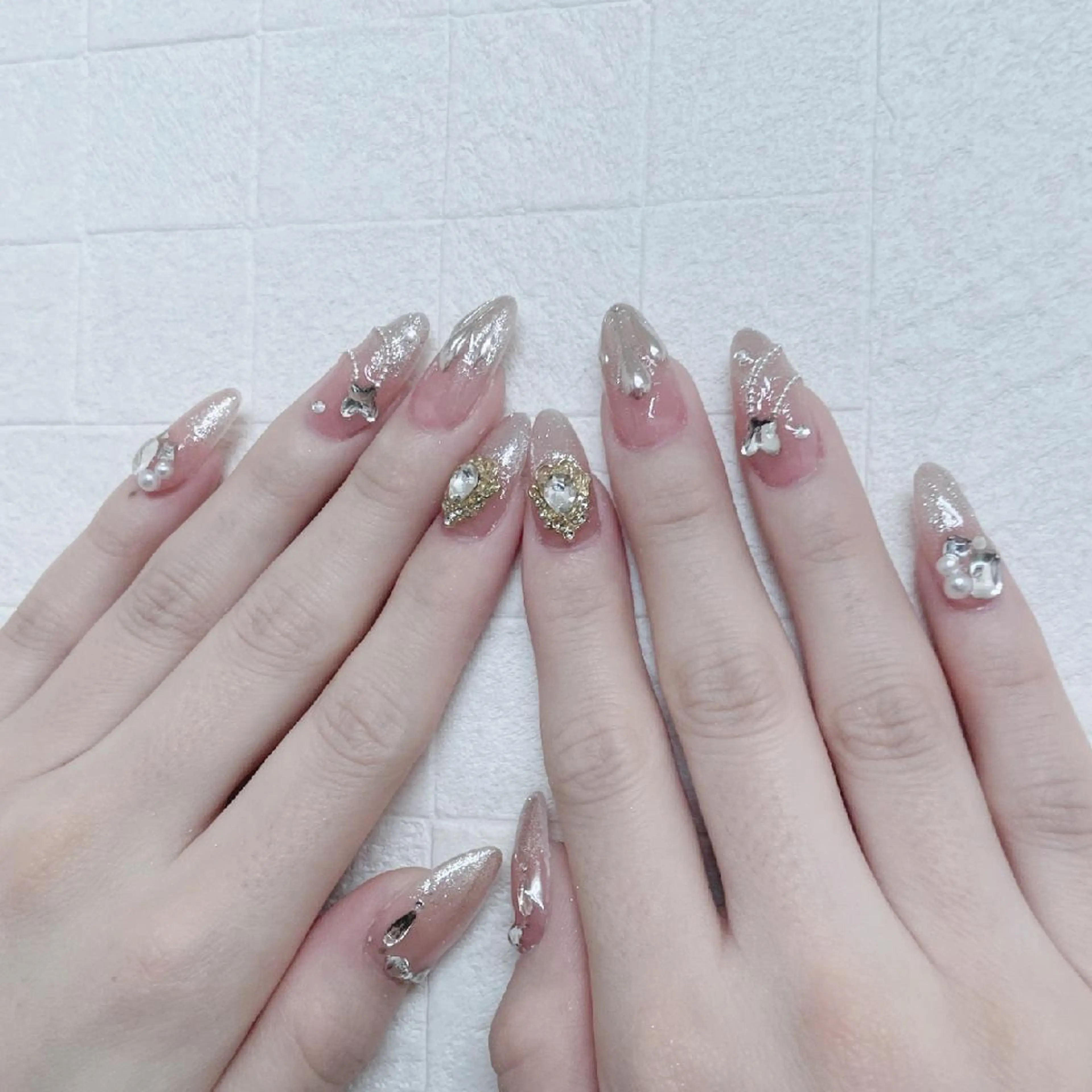 ネイル ハート 韓国ネイル 夏ネイル ワンホンネイル MELODY BEAUTY SALON所属・Melody  スカルプ専門店のネイルデザイン
