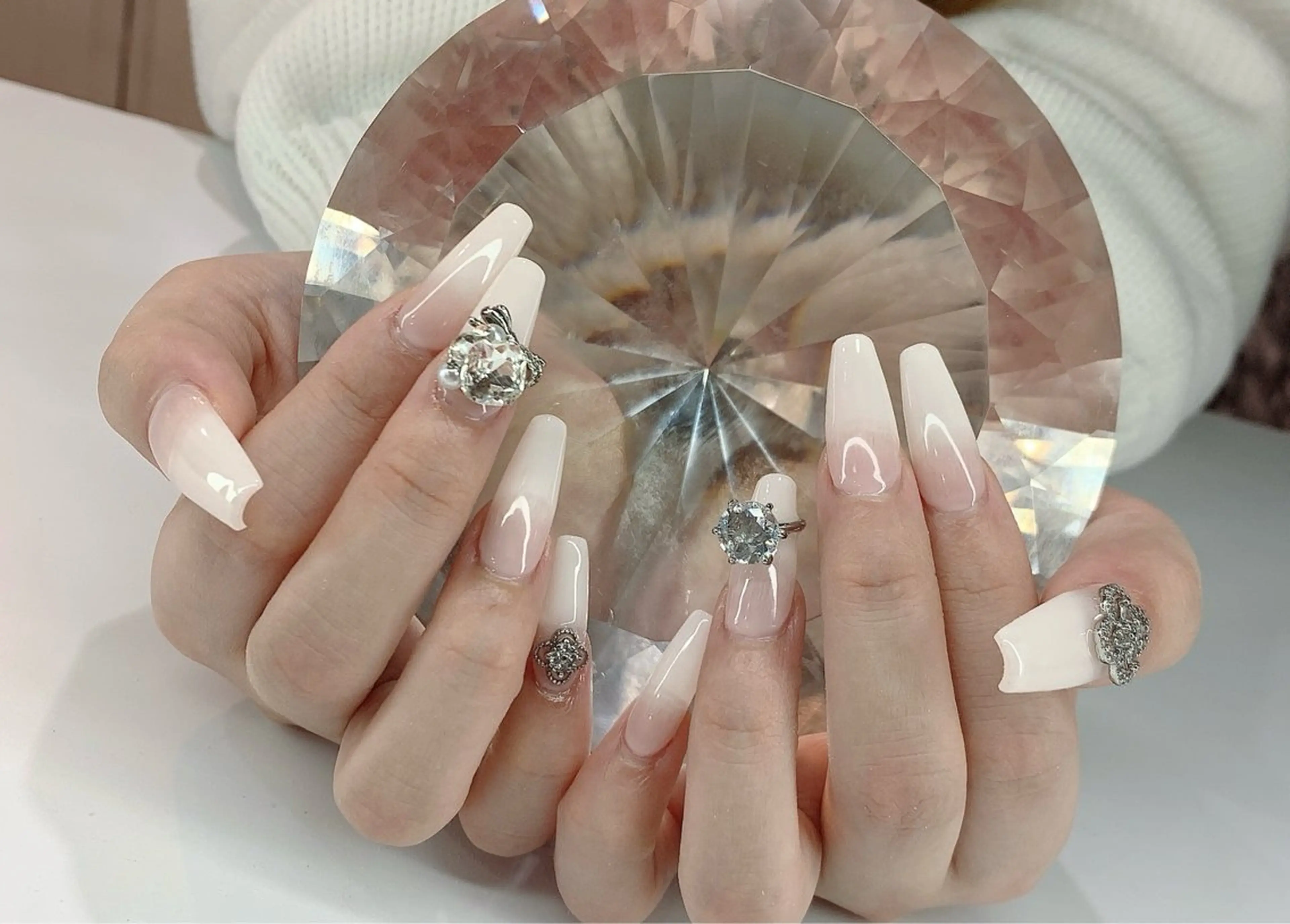 ネイル ハンドネイル LoaChaton kaeのネイルデザイン