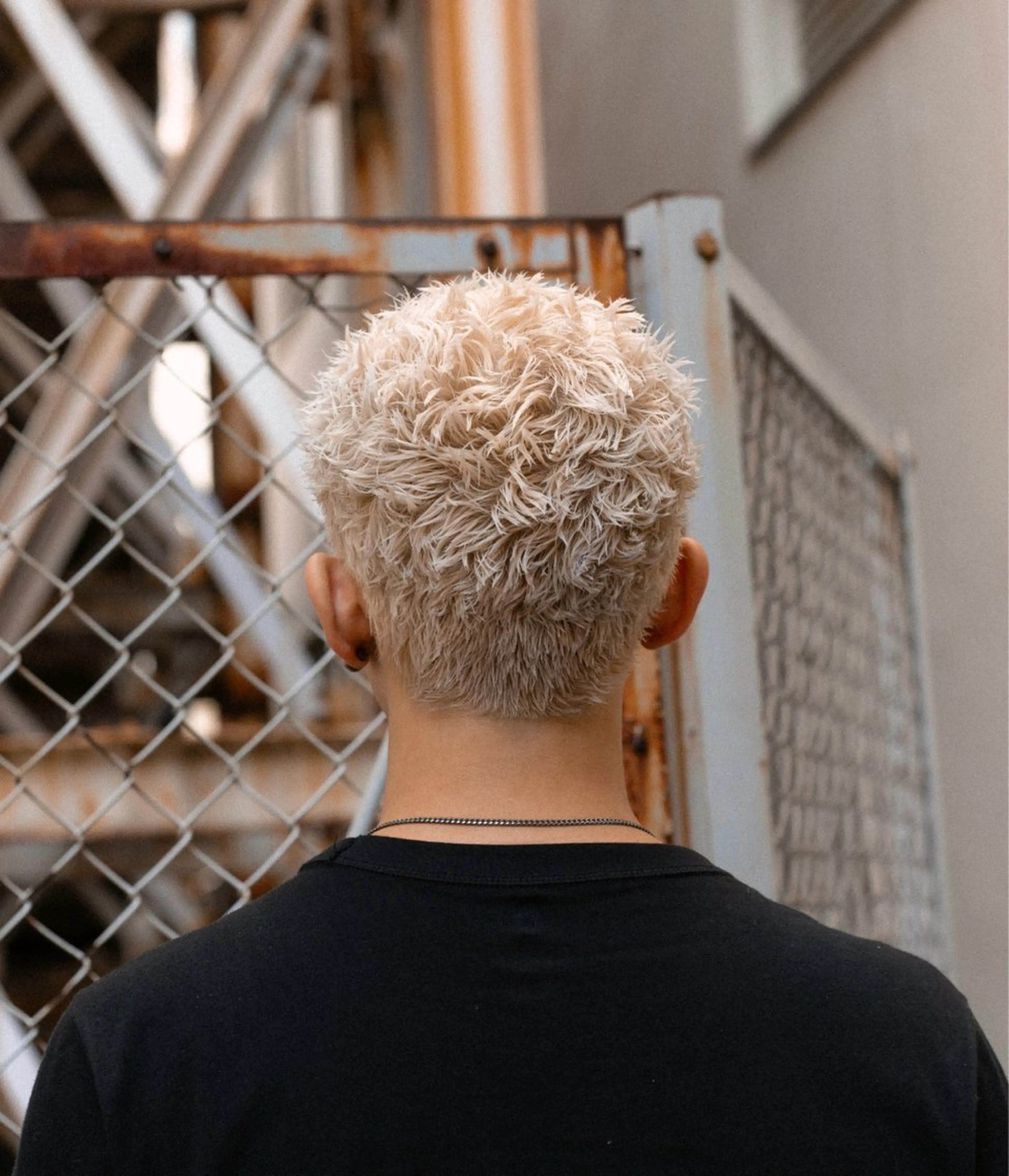 ショート カラー パーマ メンズ メンズブリーチ メンズパーマ ブリーチ カット ヘアカラー パーマ 🔗メンズサロン🔗 Kieのヘアスタイル