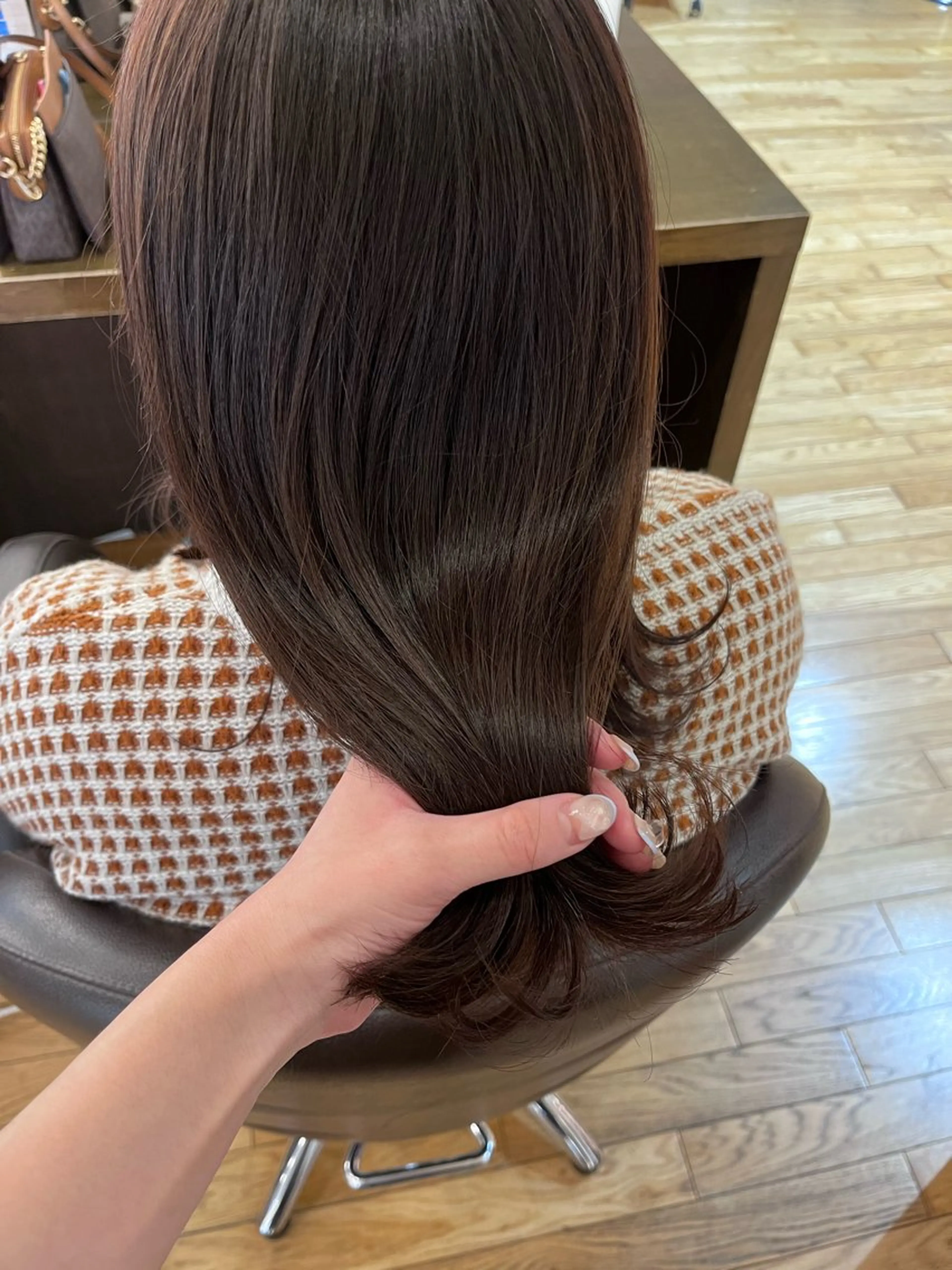 セミロング カラー 透明感美肌カラー/ 岡田澪香のヘアスタイル