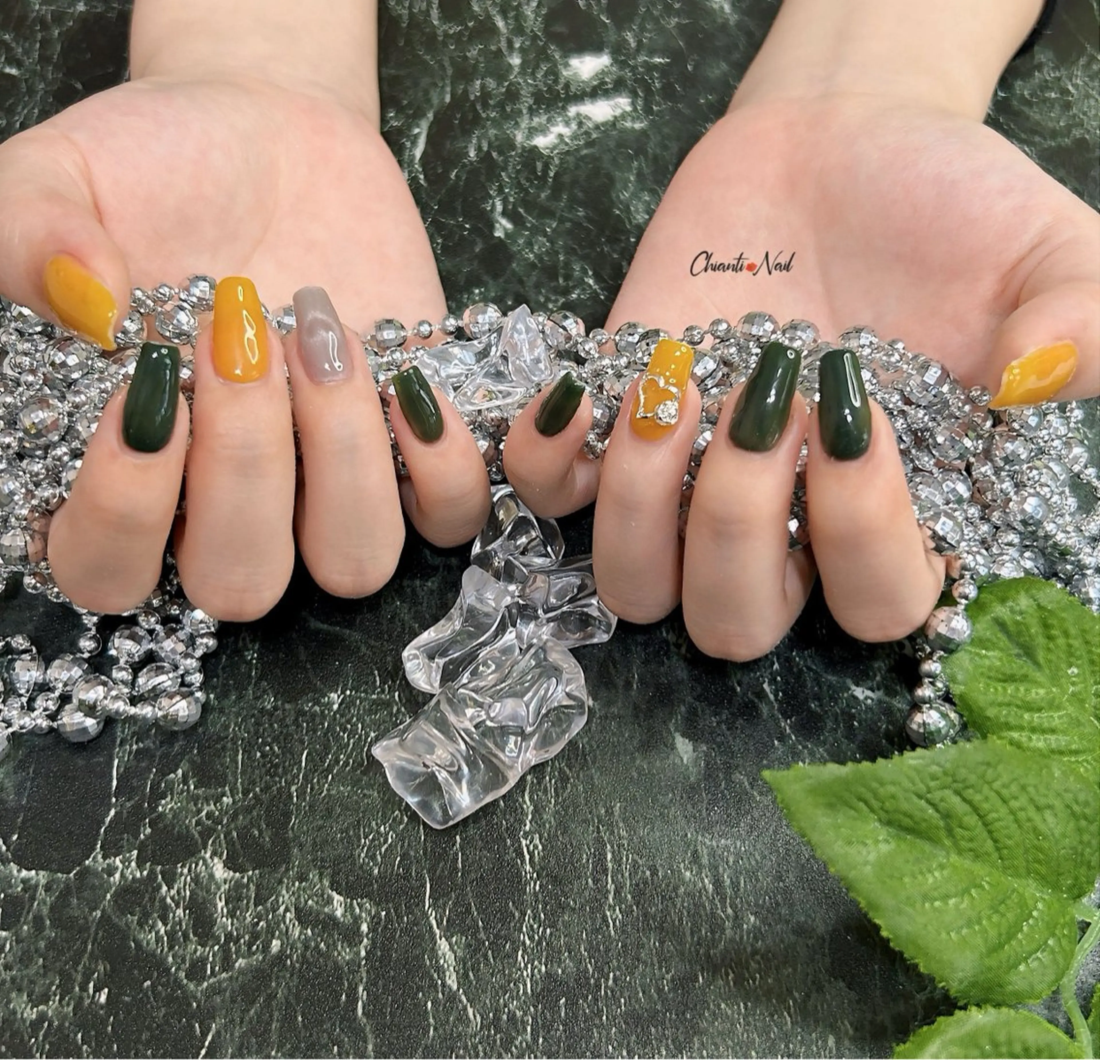 ネイル ハート マグネットネイル Chianti Nailのネイルデザイン