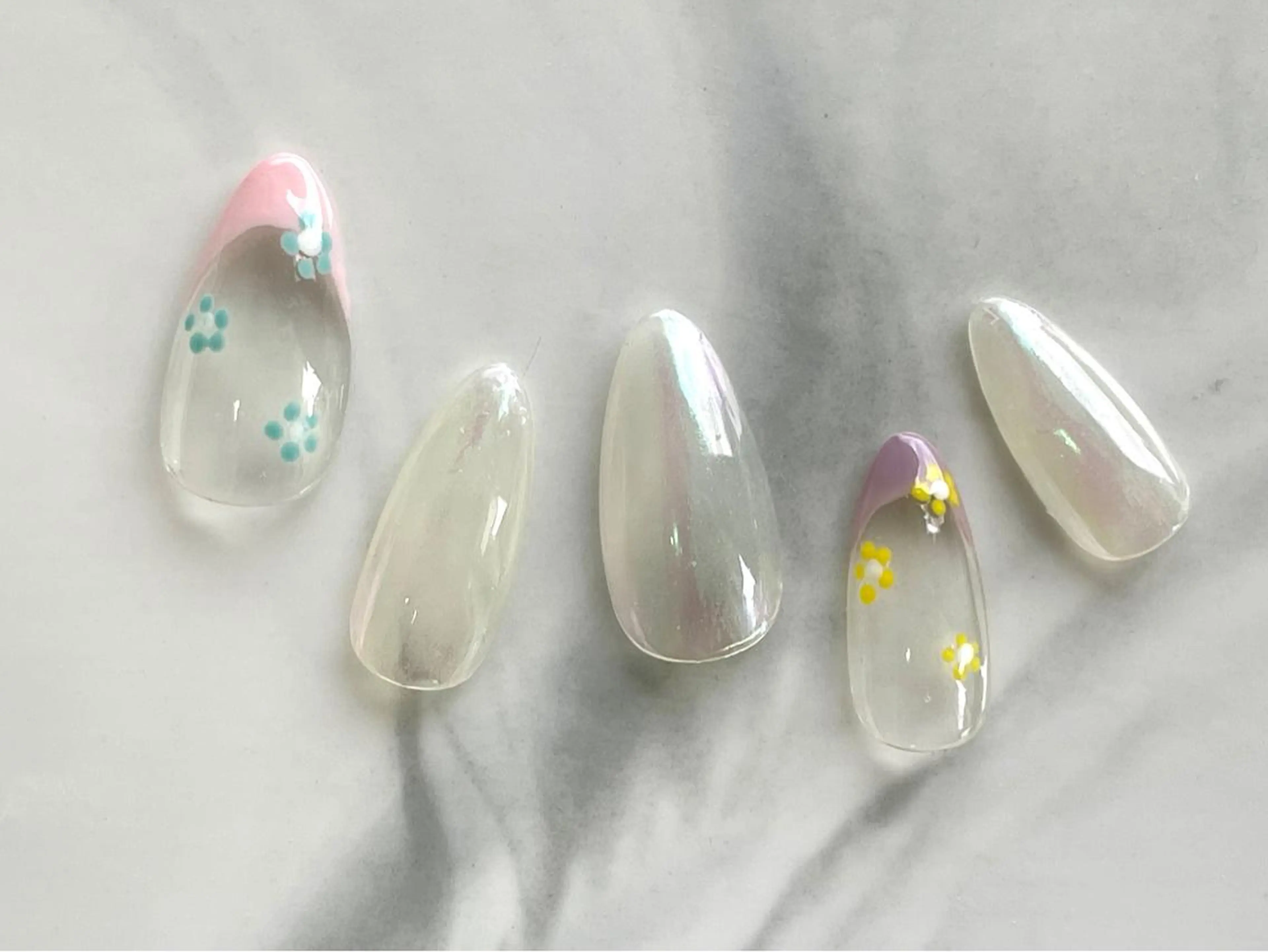 ネイル Neige所属・Neige 𓂃 aiのネイルデザイン