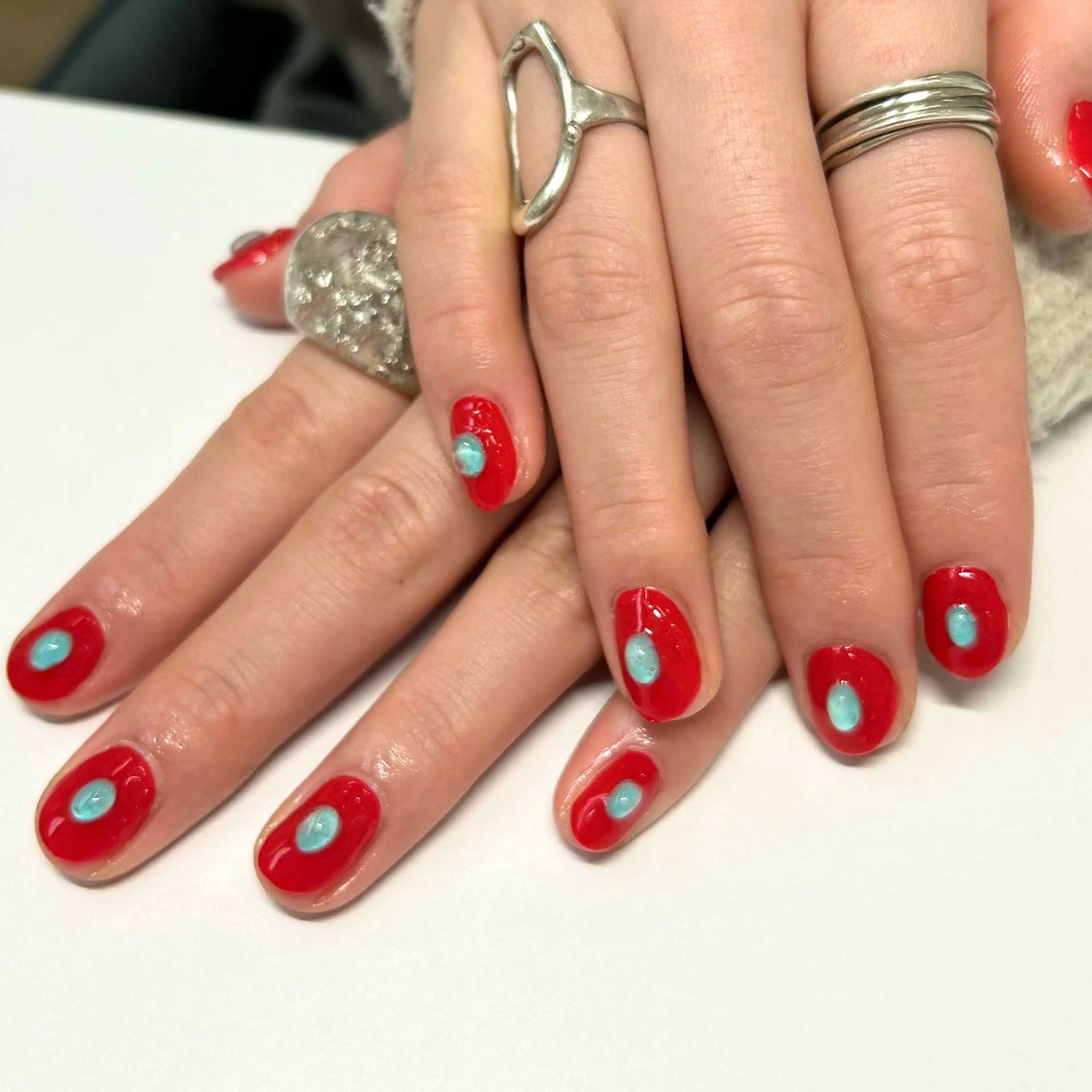 ネイル シンプルネイル ハンドネイル プライベートネイルサロンone nail所属・one nail 【カラフル/個性派】のネイルデザイン