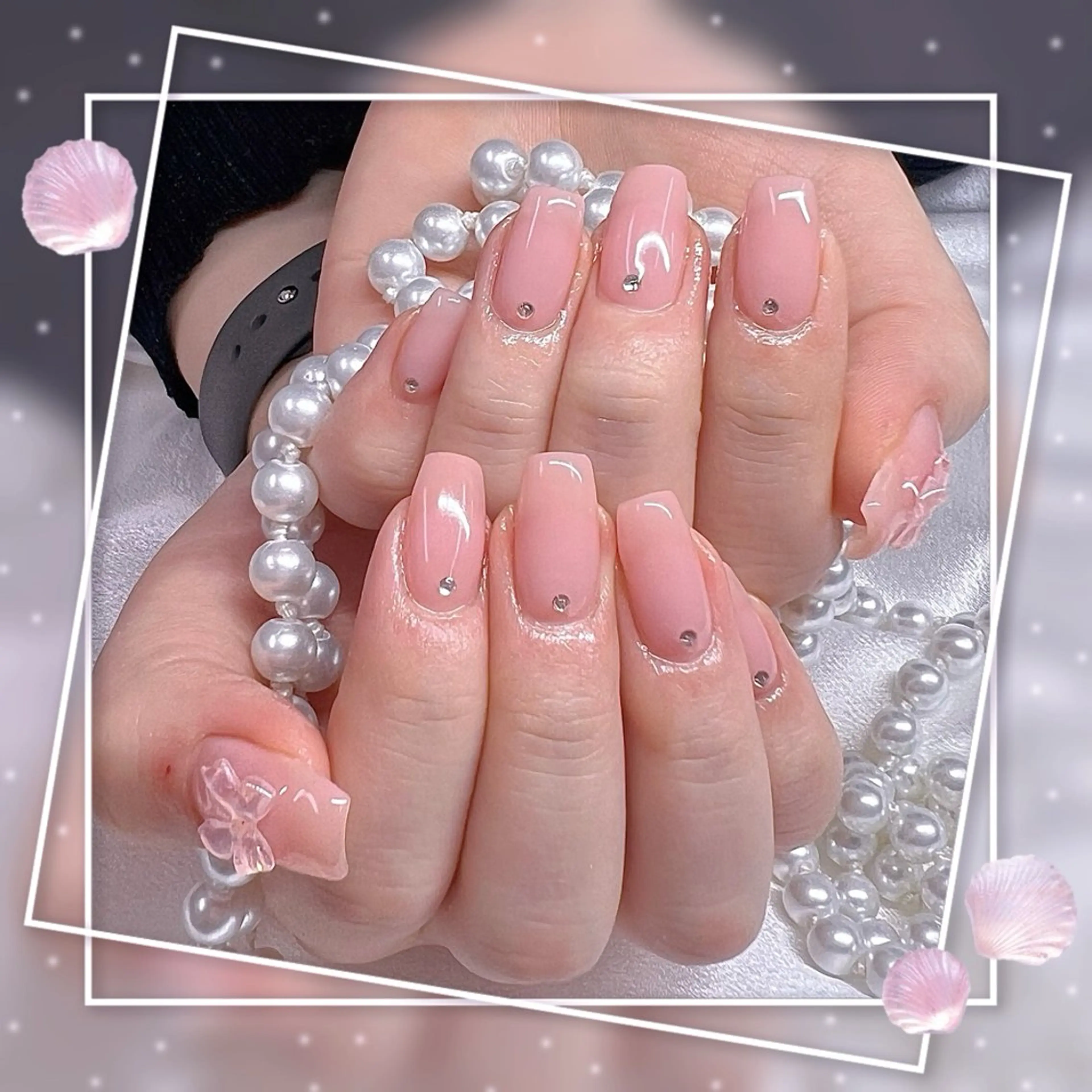 ネイル フレンチネイル グラデーション キラキラネイル 韓国ネイル マグネットネイル ハンドネイル ハンドケア Chill Nailsalonのネイルデザイン