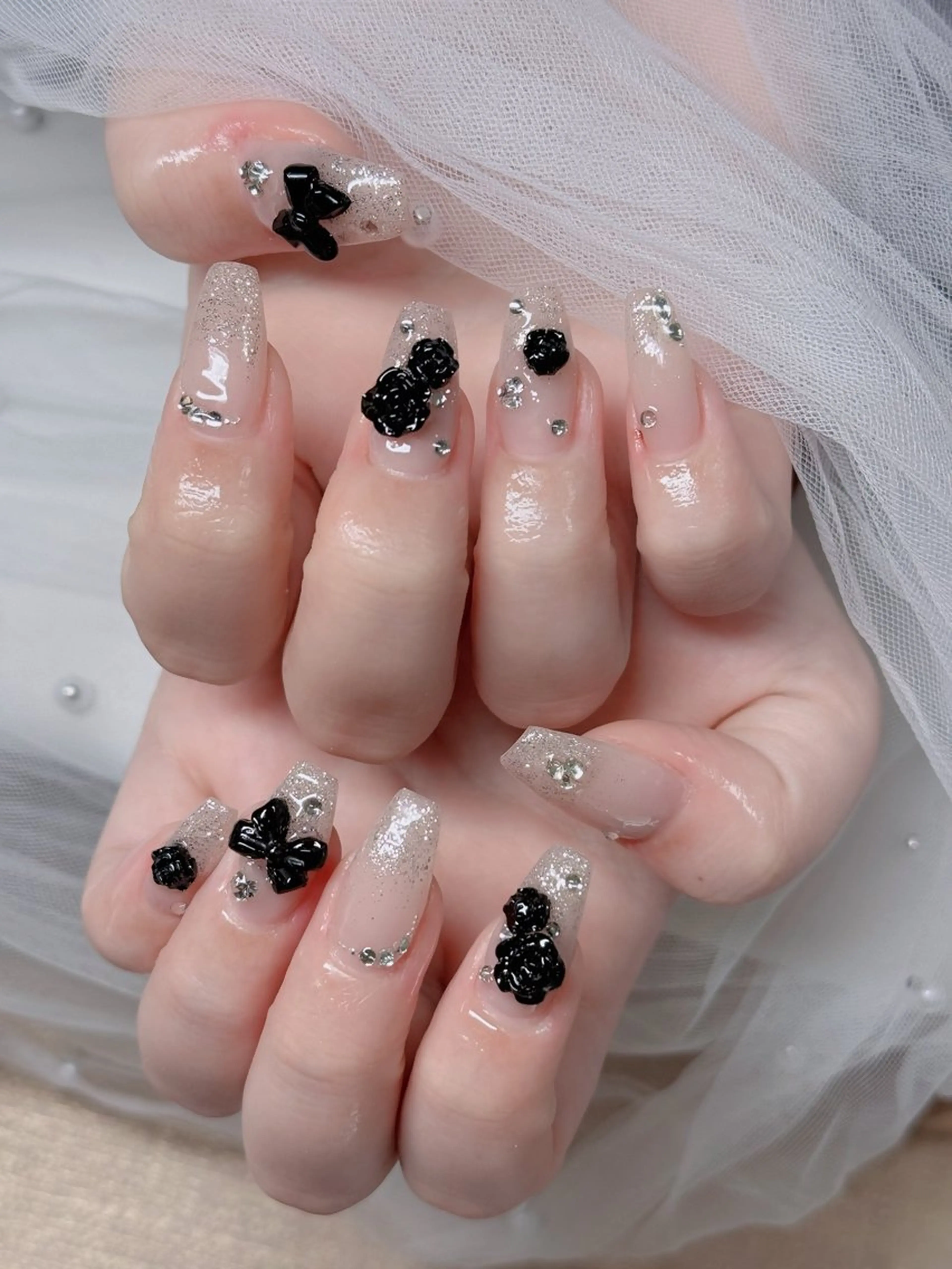 ネイル オーロラネイル フレンチネイル ジェルネイル ハロウィン キラキラネイル ハンドネイル H.baby Nail Salon所属・H.baby Nail Salonのネイルデザイン