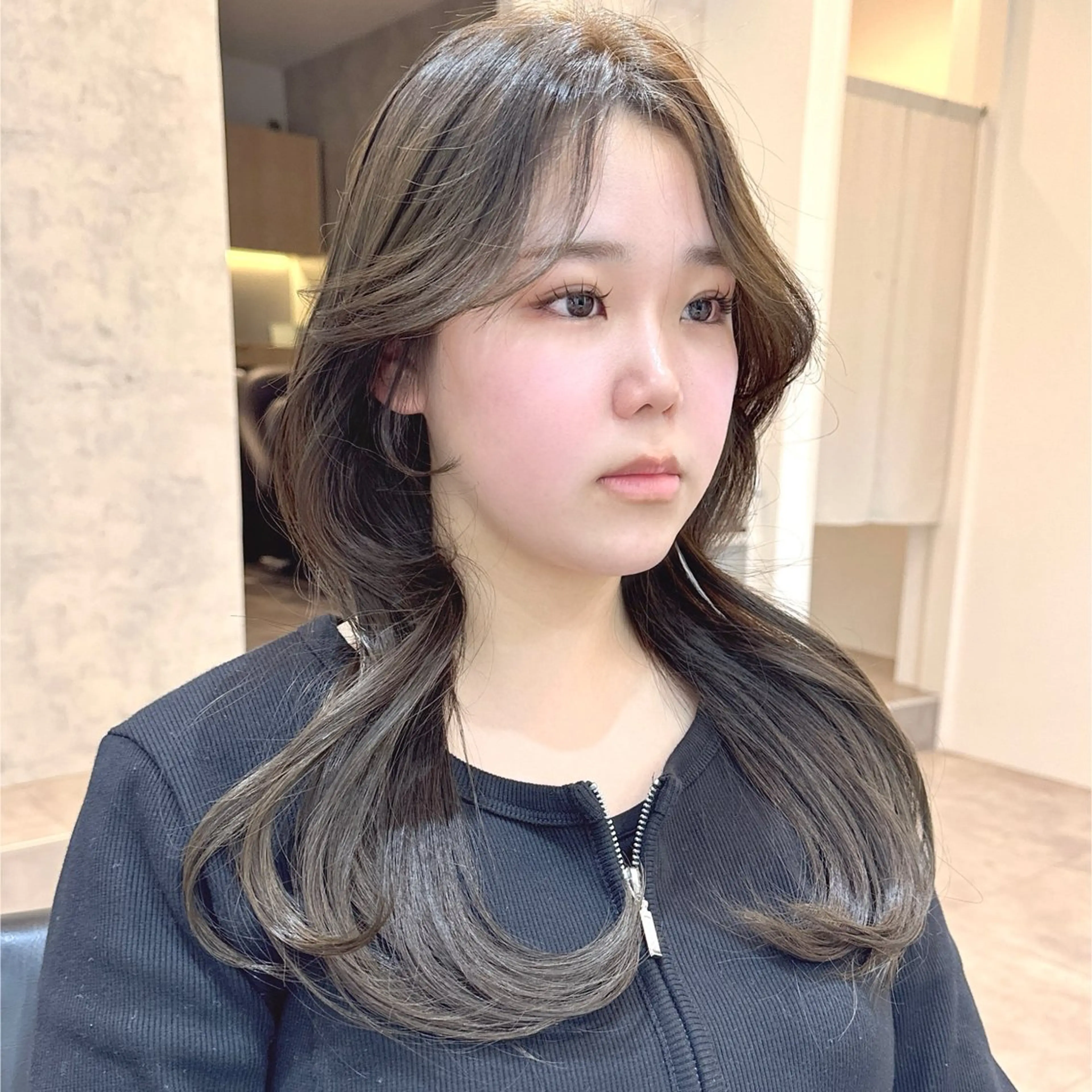 セミロング 顔まわりレイヤー 顔周りカット レイヤーカット カット ヘアカラー 森 隆秀/韓国ヘアのヘアスタイル