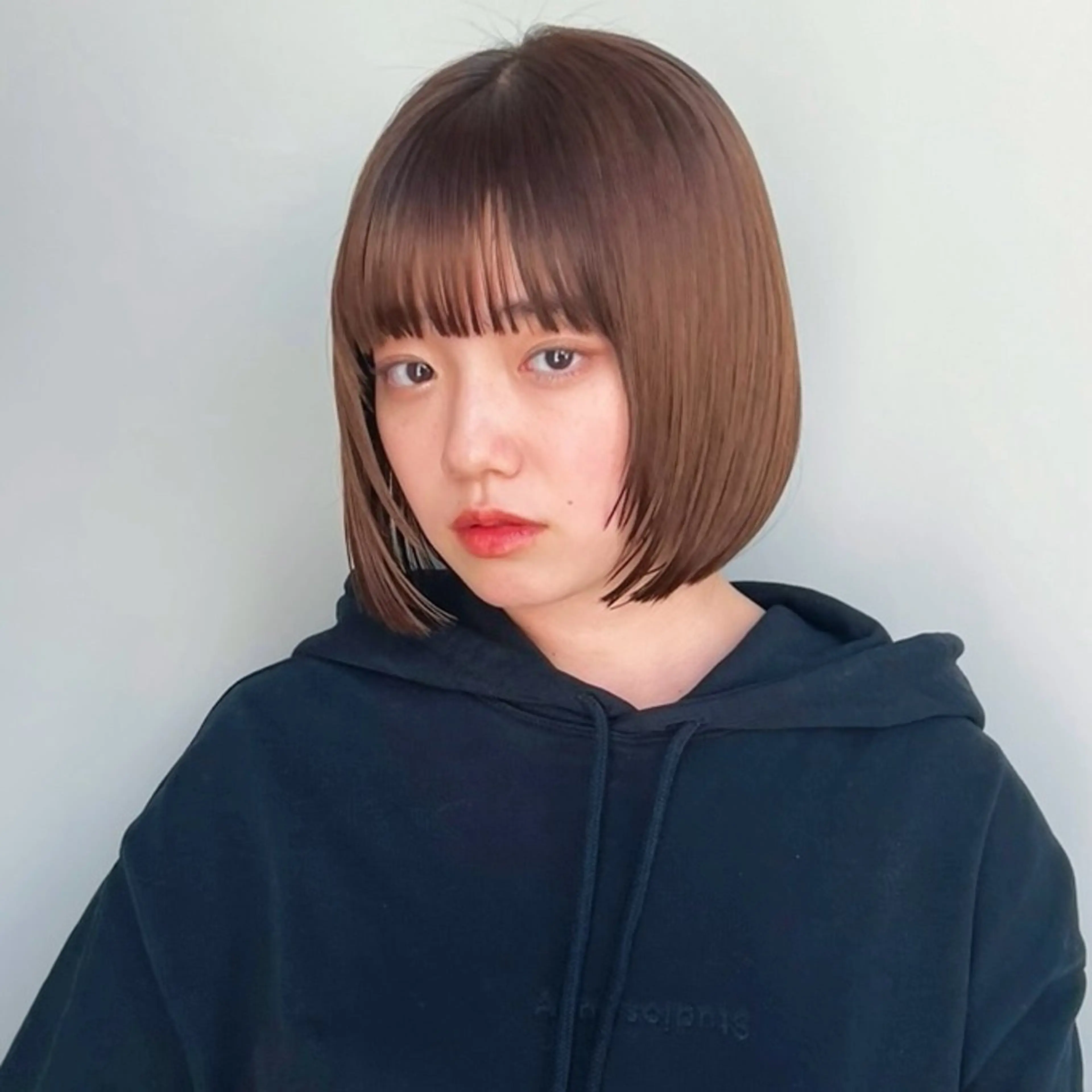 ミディアム TRICCA 銀座所属・奏羽　"ショート ・ボブ ・レイヤー"のヘアスタイル